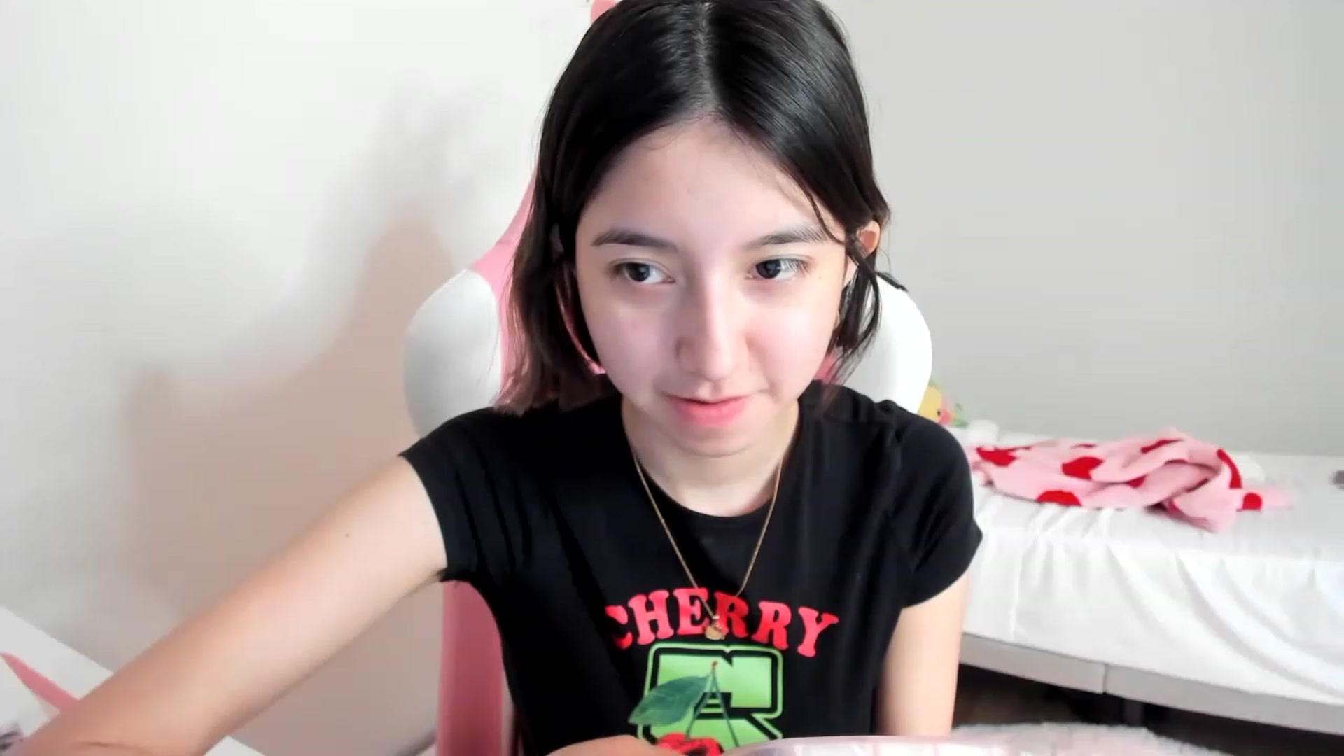 Gallery image thumbnail from Cherrycute666's myfreecams stream on, 03/21/2023, 14:35 image 19 of 20