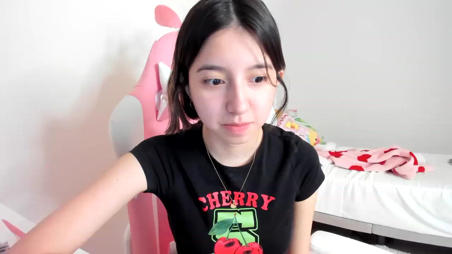 Gallery image thumbnail from Cherrycute666's myfreecams stream on, 03/21/2023, 14:35 image 17 of 20