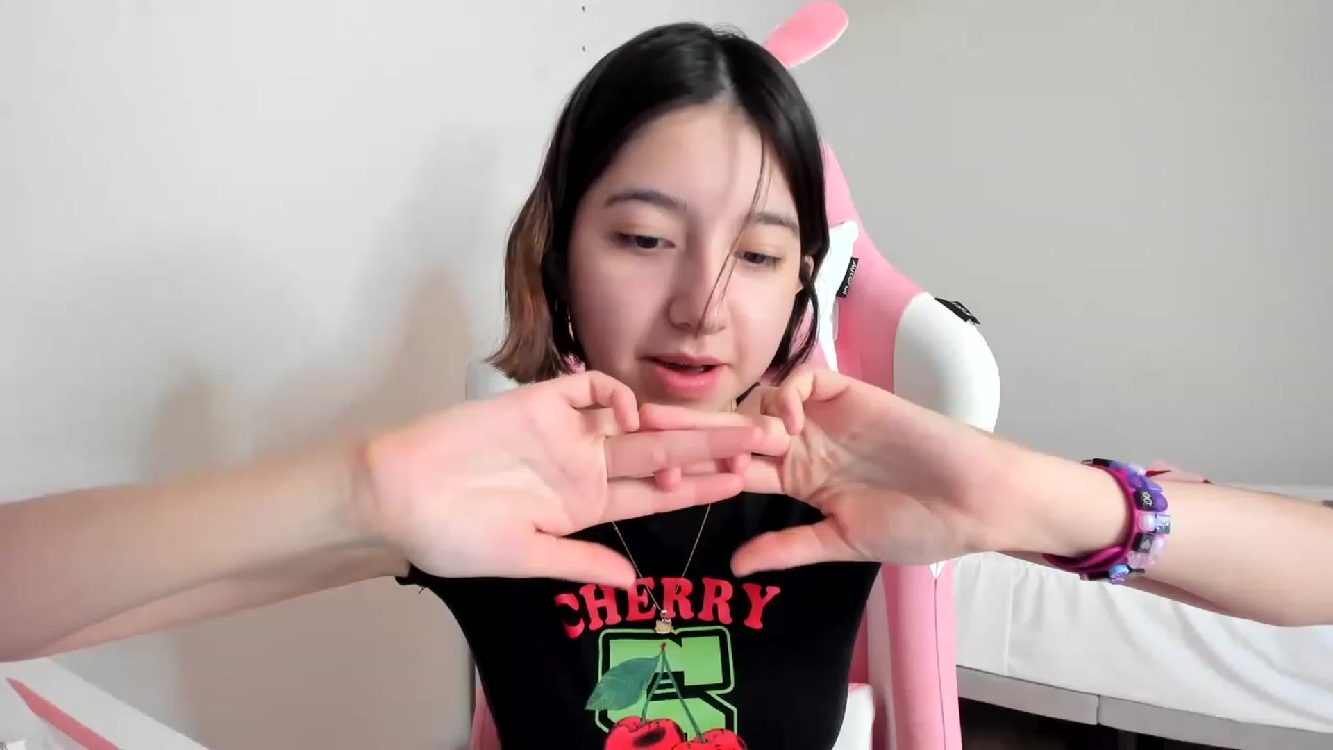 Gallery image thumbnail from Cherrycute666's myfreecams stream on, 03/21/2023, 14:35 image 20 of 20