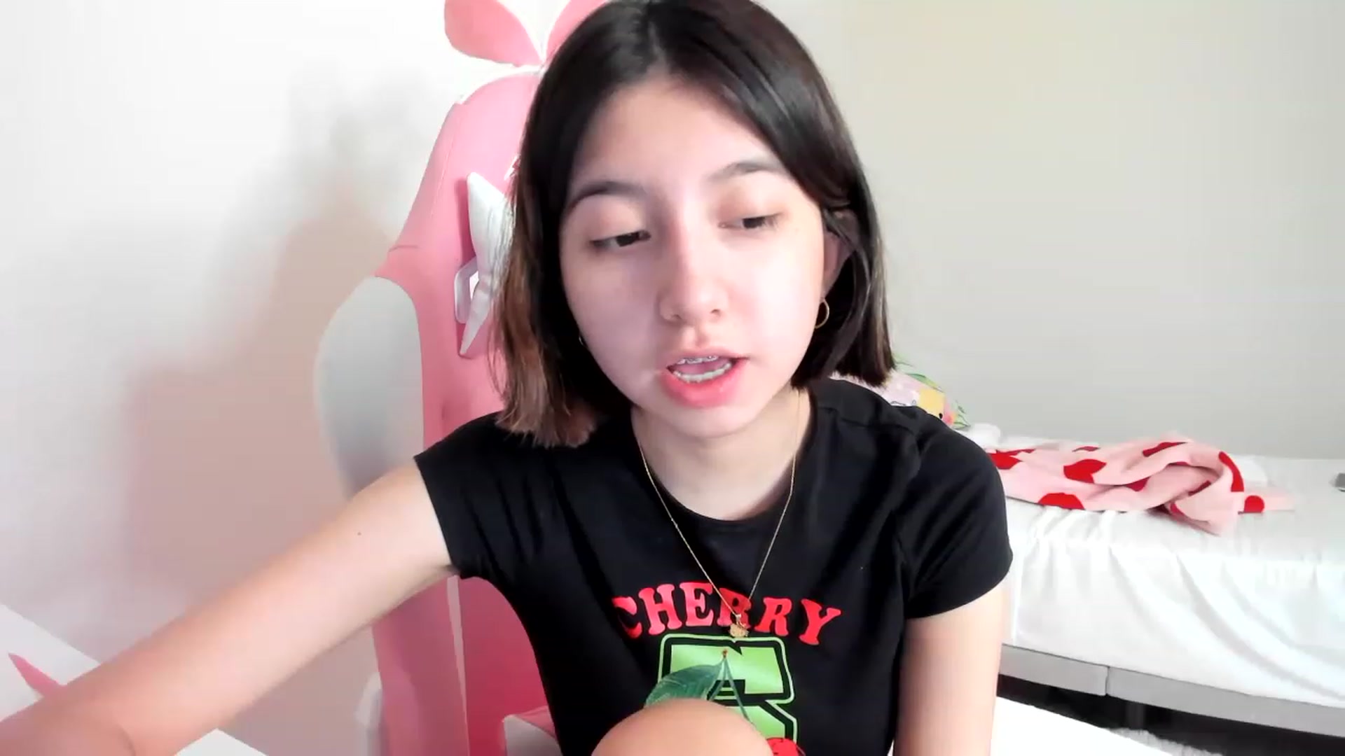 Gallery image thumbnail from Cherrycute666's myfreecams stream on, 03/21/2023, 14:35 image 13 of 20