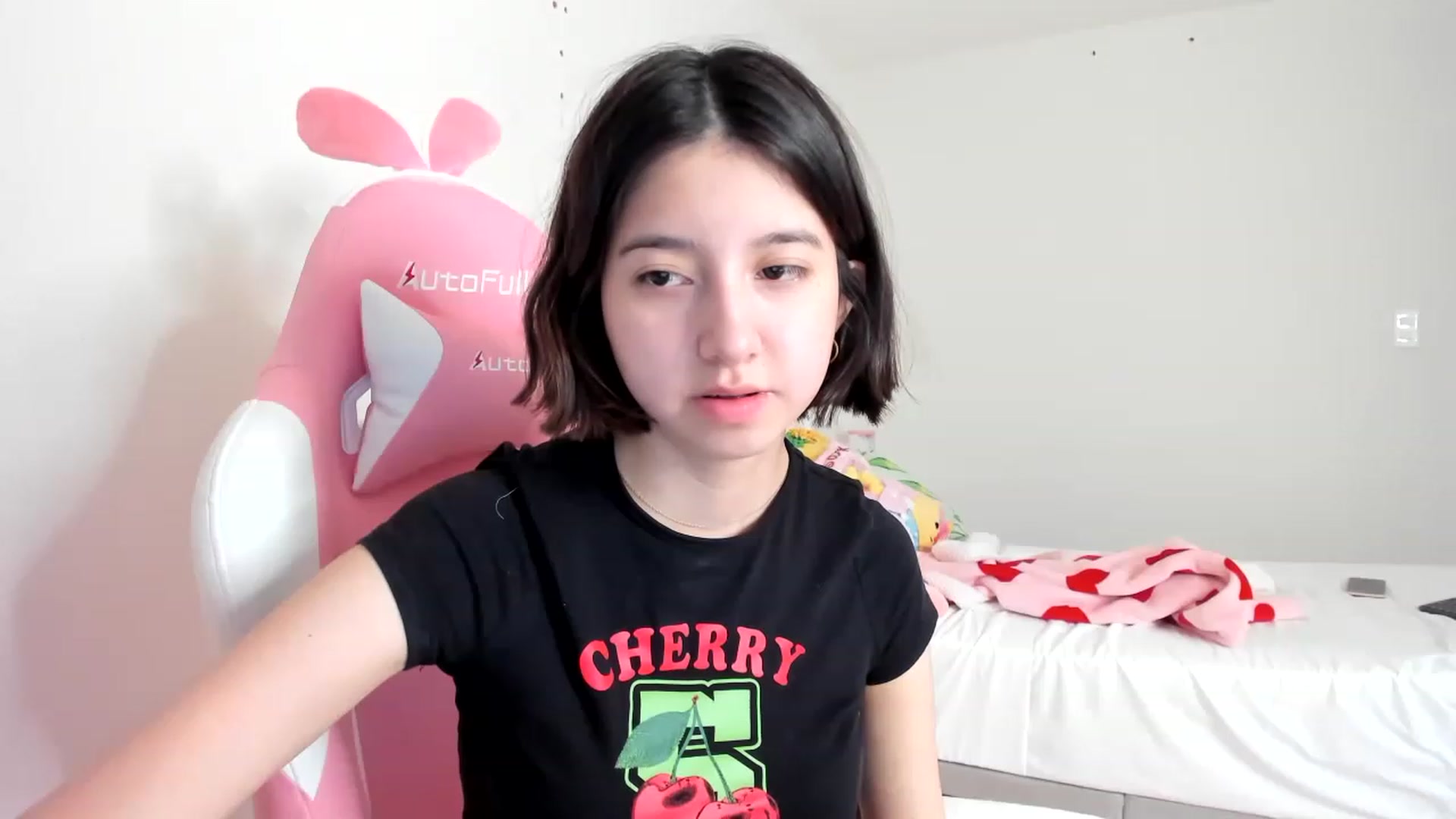 Gallery image thumbnail from Cherrycute666's myfreecams stream on, 03/21/2023, 14:35 image 6 of 20