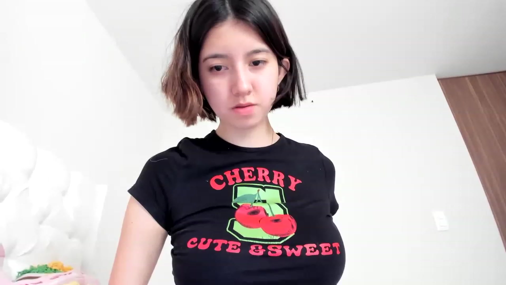 Gallery image thumbnail from Cherrycute666's myfreecams stream on, 03/21/2023, 16:02 image 13 of 20