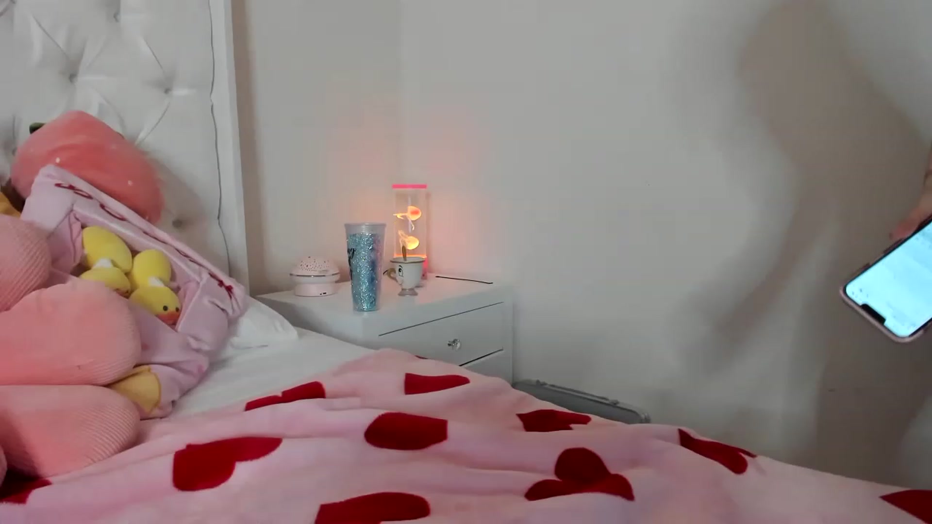 Gallery image thumbnail from Cherrycute666's myfreecams stream on, 03/22/2023, 04:48 image 8 of 20