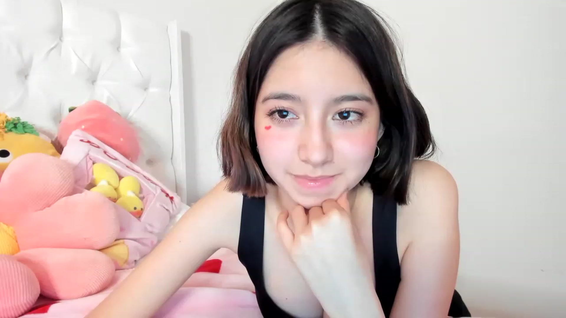 Gallery image thumbnail from Cherrycute666's myfreecams stream on, 03/22/2023, 04:48 image 11 of 20