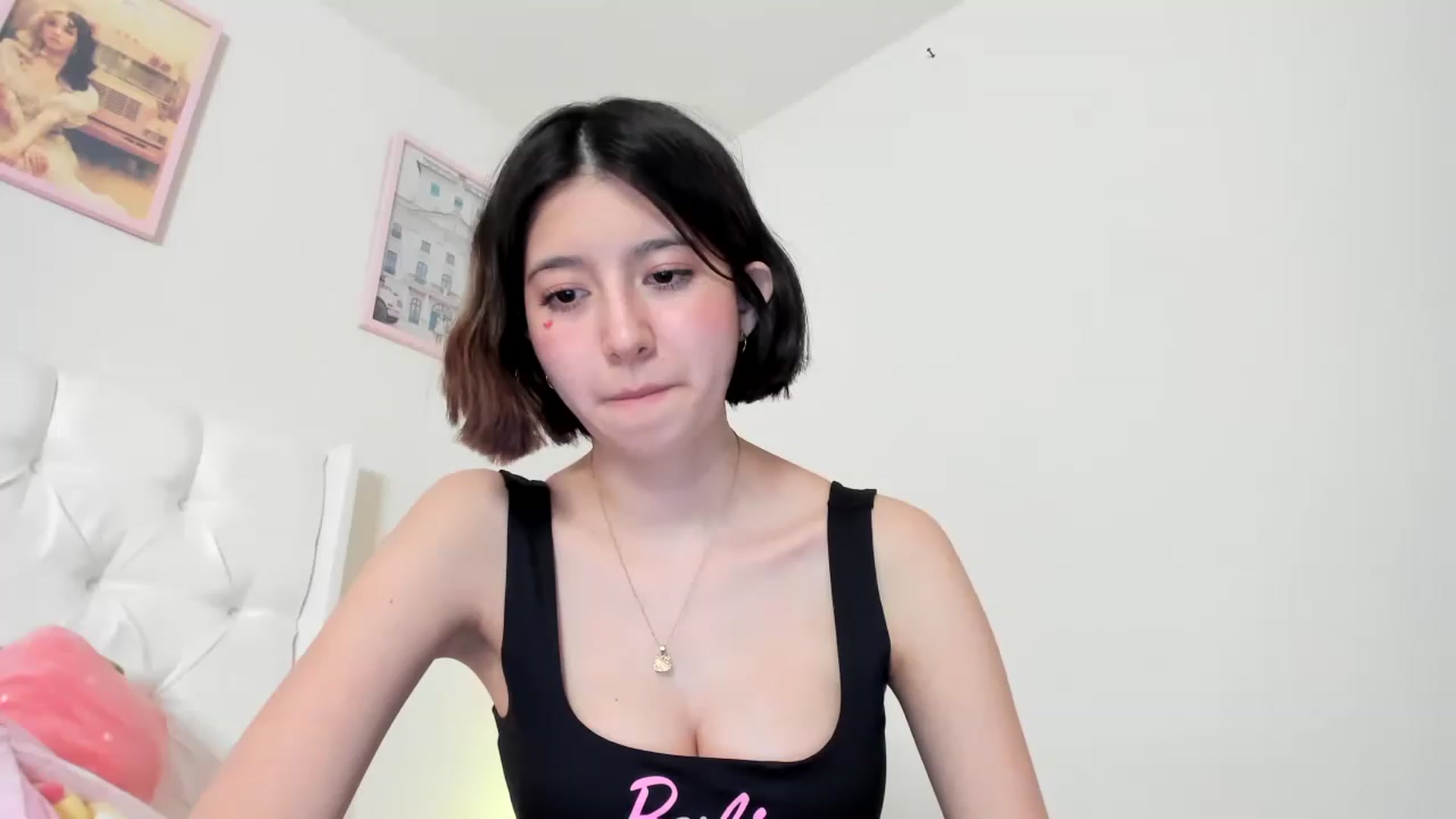 Gallery image thumbnail from Cherrycute666's myfreecams stream on, 03/22/2023, 04:48 image 17 of 20