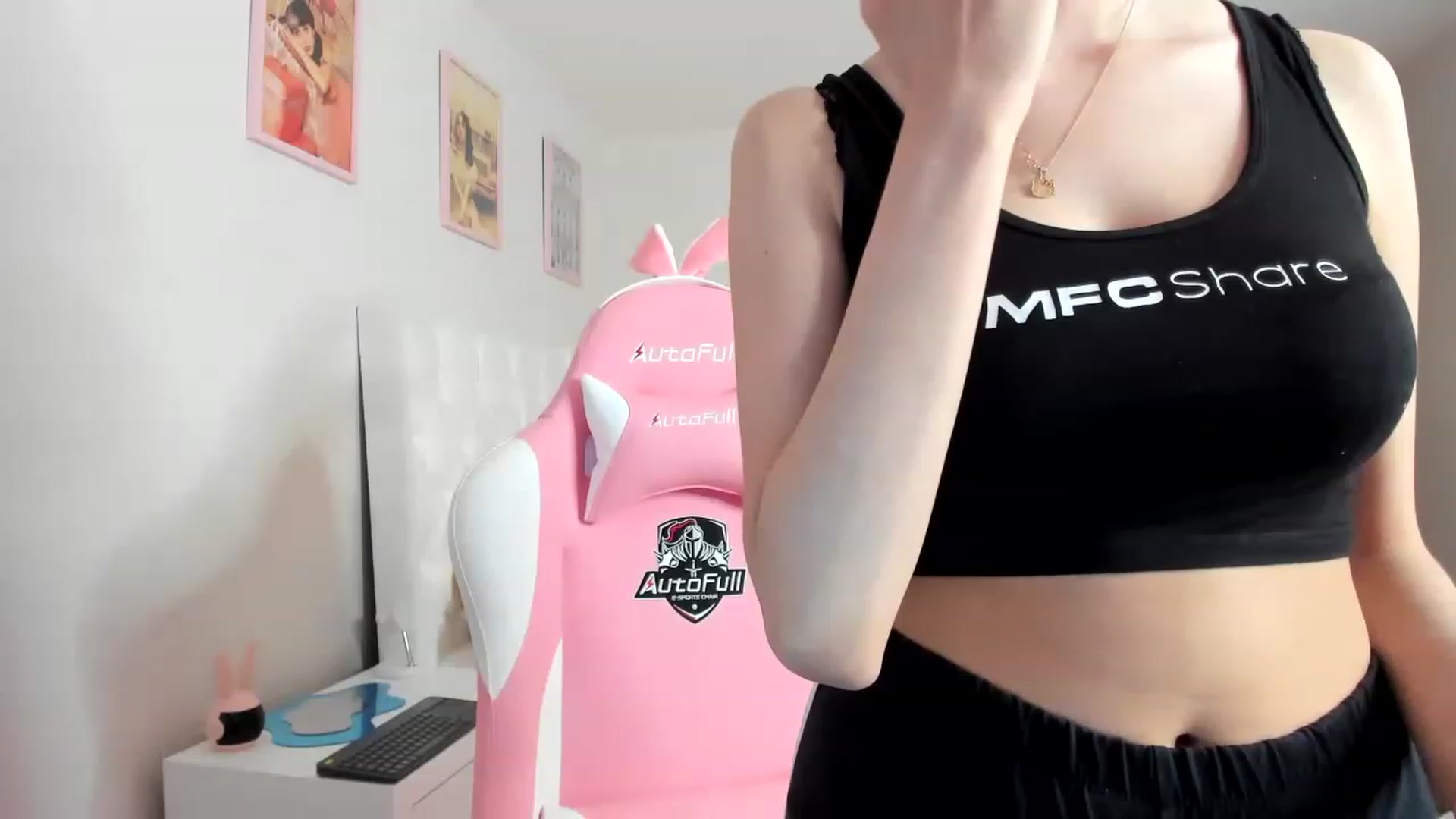 Gallery image thumbnail from Cherrycute666's myfreecams stream on, 03/22/2023, 08:05 image 4 of 20