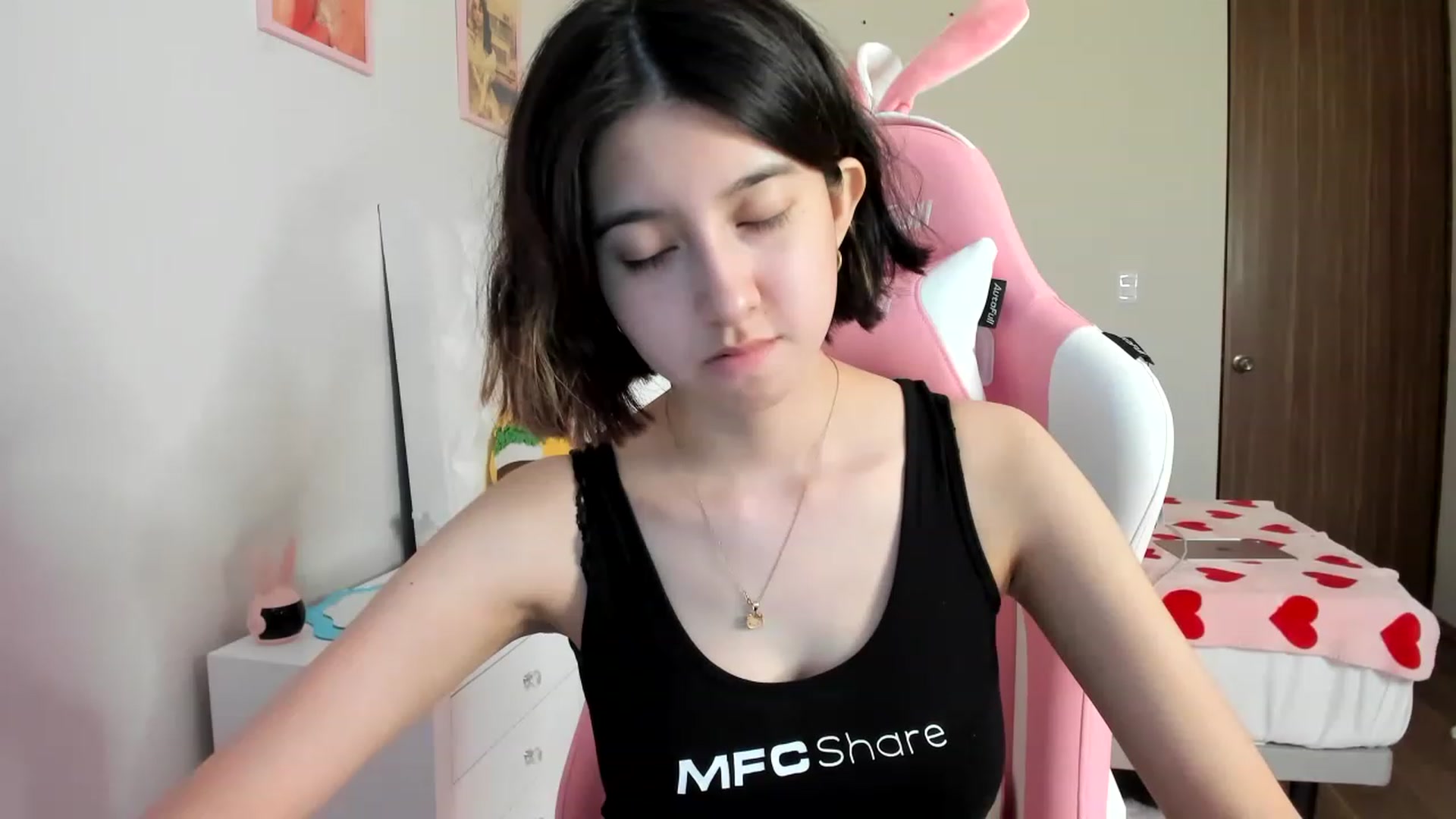 Gallery image thumbnail from Cherrycute666's myfreecams stream on, 03/22/2023, 08:05 image 9 of 20