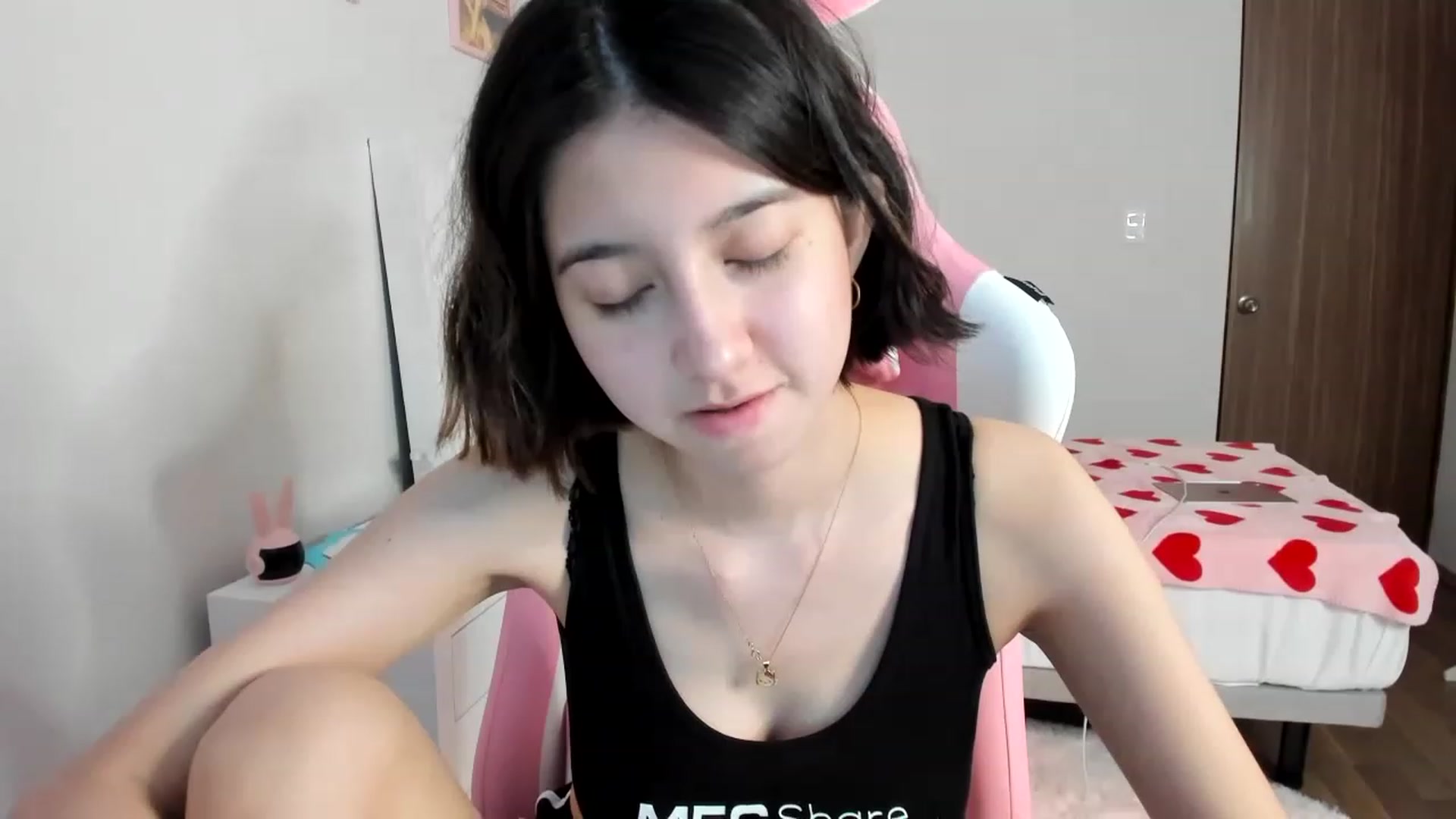 Gallery image thumbnail from Cherrycute666's myfreecams stream on, 03/22/2023, 08:05 image 8 of 20