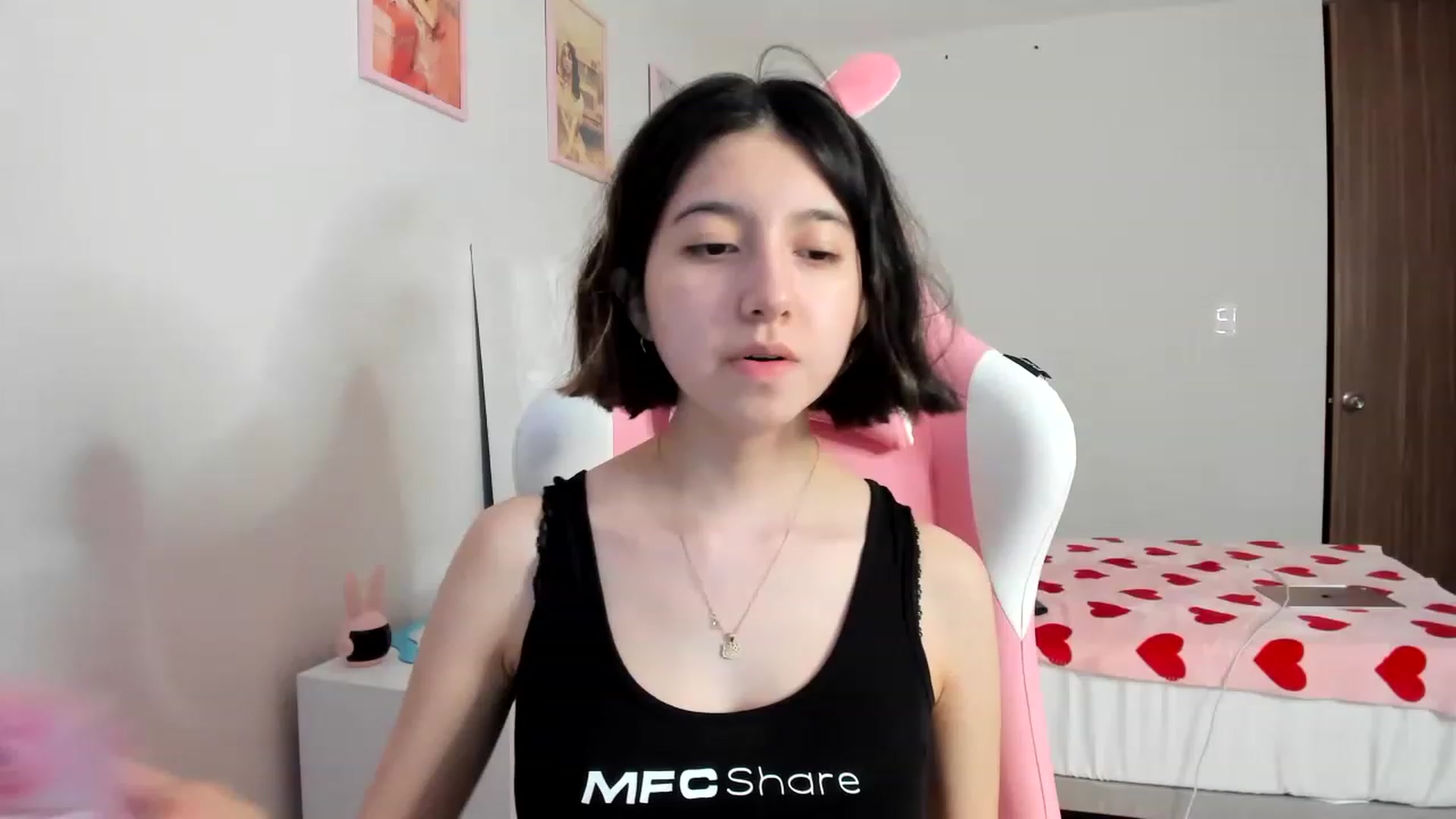 Gallery image thumbnail from Cherrycute666's myfreecams stream on, 03/22/2023, 08:05 image 1 of 20