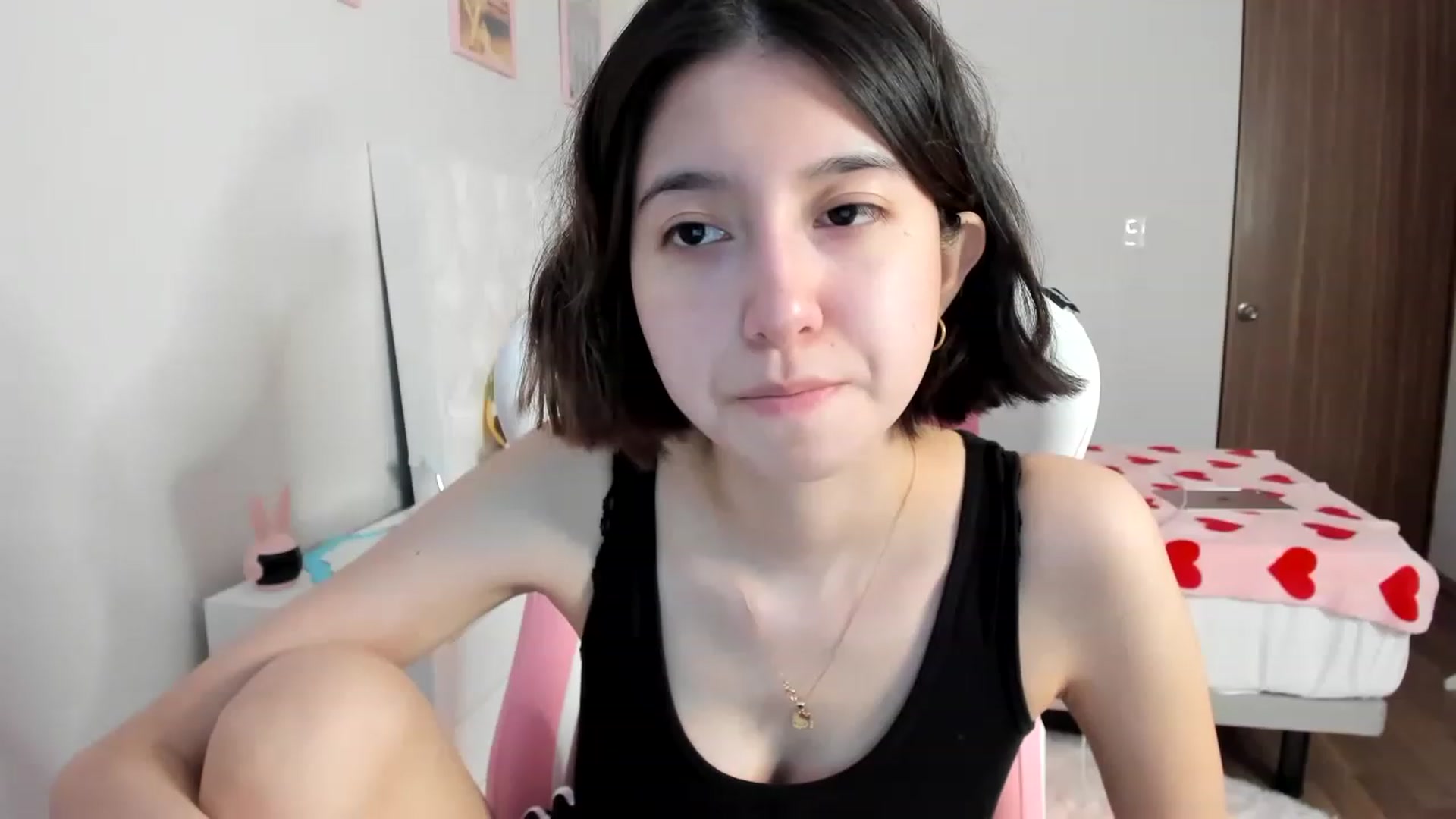 Gallery image thumbnail from Cherrycute666's myfreecams stream on, 03/22/2023, 08:05 image 7 of 20