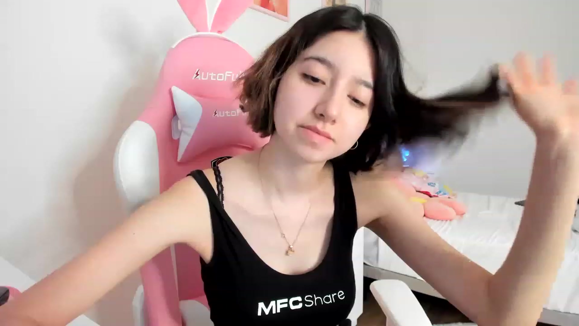 Gallery image thumbnail from Cherrycute666's myfreecams stream on, 03/22/2023, 14:31 image 5 of 20