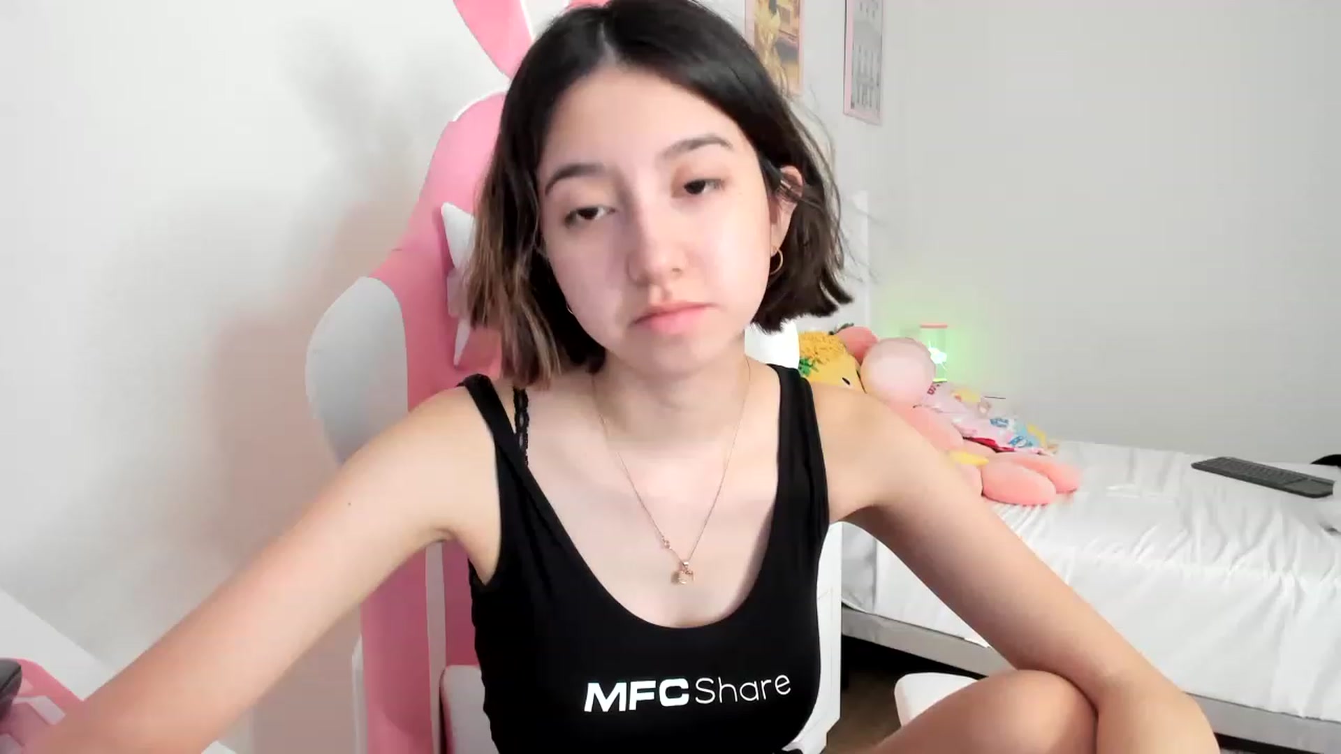 Gallery image thumbnail from Cherrycute666's myfreecams stream on, 03/22/2023, 14:31 image 4 of 20