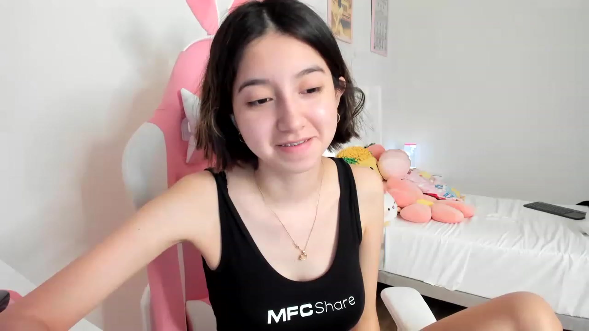 Gallery image thumbnail from Cherrycute666's myfreecams stream on, 03/22/2023, 14:31 image 8 of 20