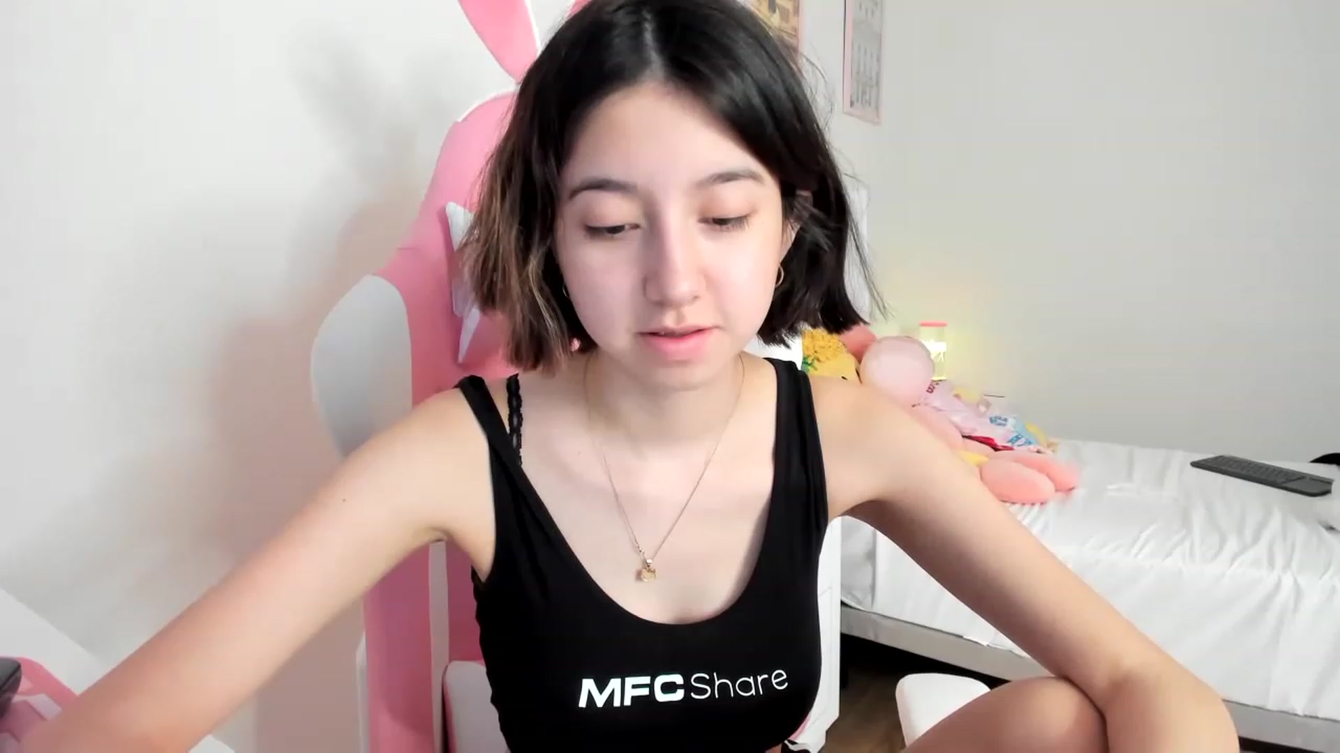 Gallery image thumbnail from Cherrycute666's myfreecams stream on, 03/22/2023, 14:31 image 3 of 20