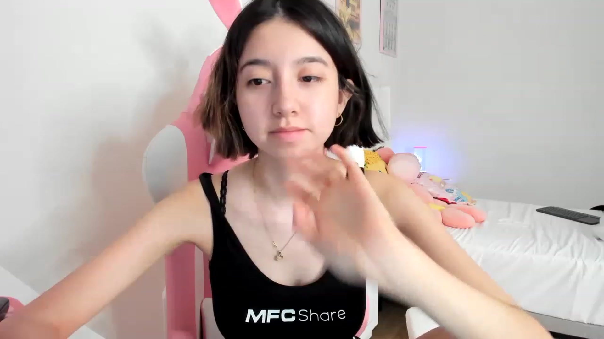 Gallery image thumbnail from Cherrycute666's myfreecams stream on, 03/22/2023, 14:31 image 2 of 20