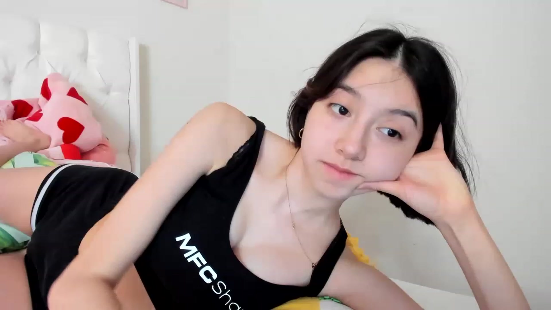 Gallery image thumbnail from Cherrycute666's myfreecams stream on, 03/22/2023, 16:09 image 13 of 20