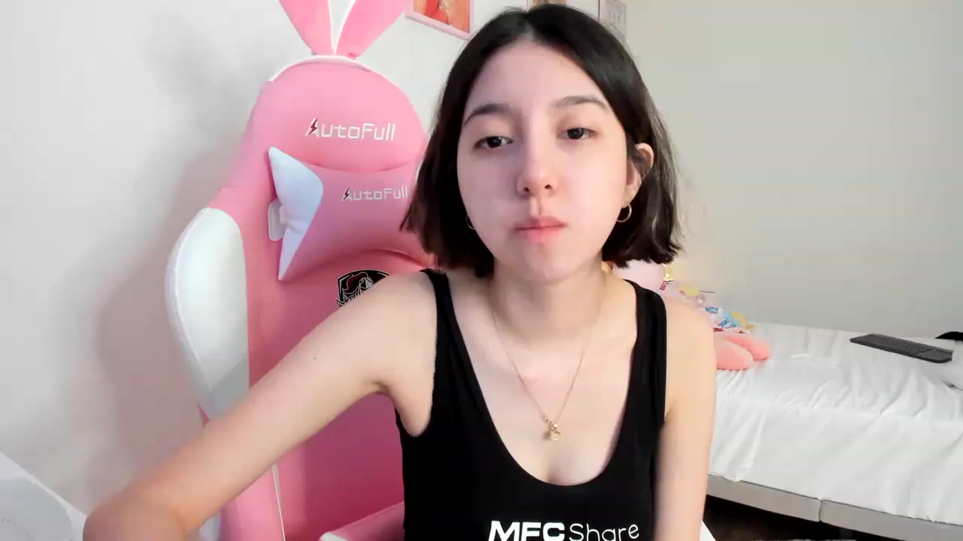 Gallery image thumbnail from Cherrycute666's myfreecams stream on, 03/22/2023, 16:09 image 7 of 20