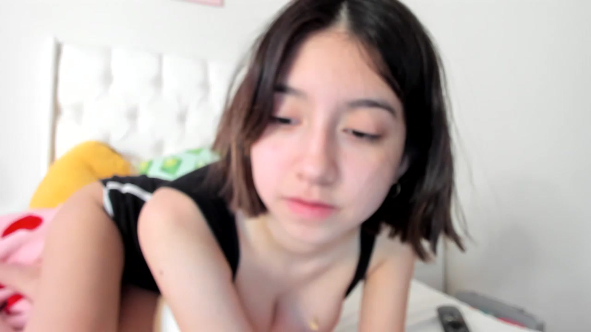 Gallery image thumbnail from Cherrycute666's myfreecams stream on, 03/22/2023, 21:26 image 12 of 20