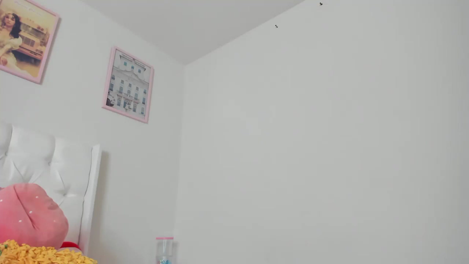 Gallery image thumbnail from Cherrycute666's myfreecams stream on, 03/22/2023, 23:20 image 17 of 20