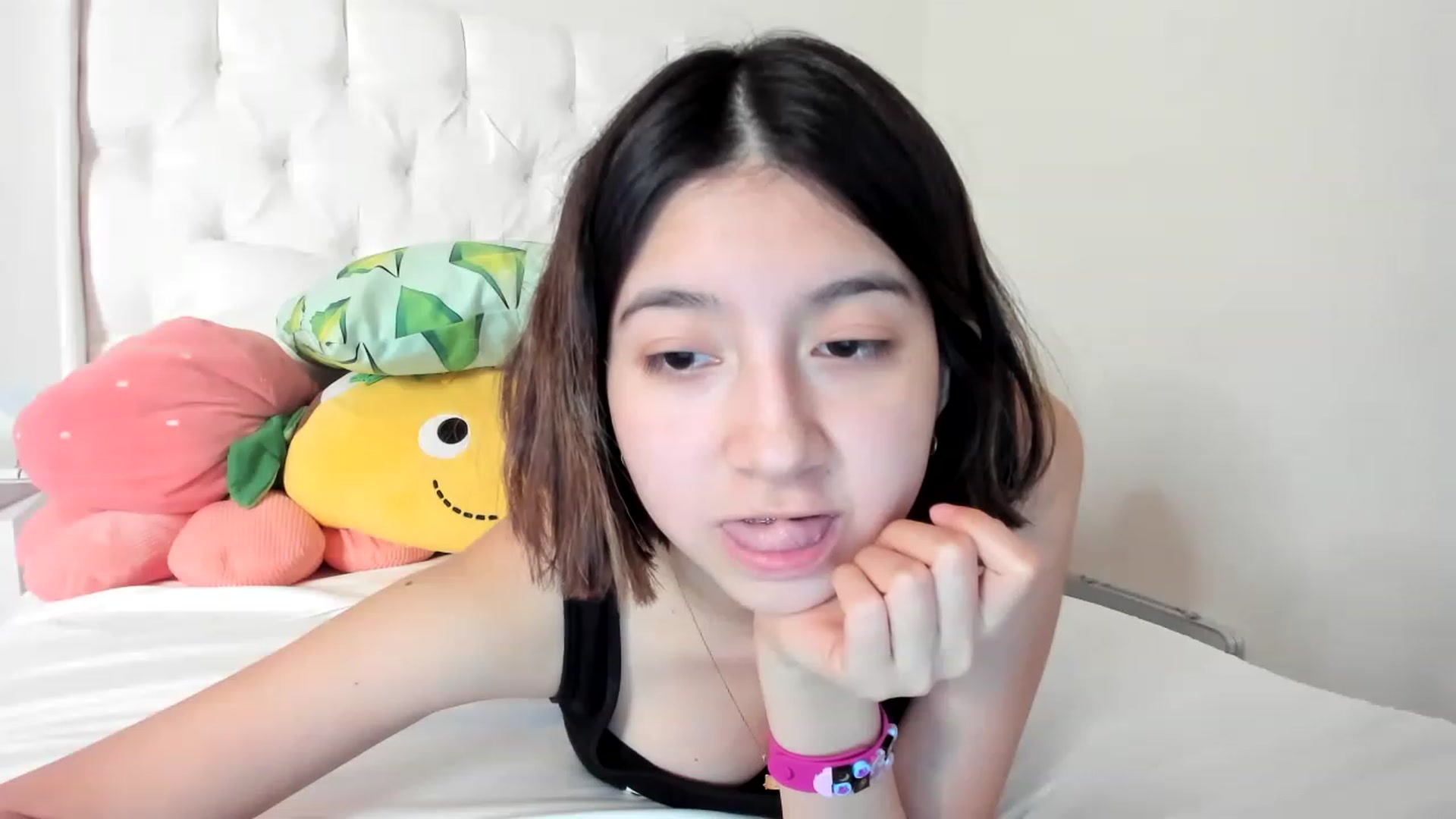 Gallery image thumbnail from Cherrycute666's myfreecams stream on, 03/23/2023, 01:20 image 13 of 20