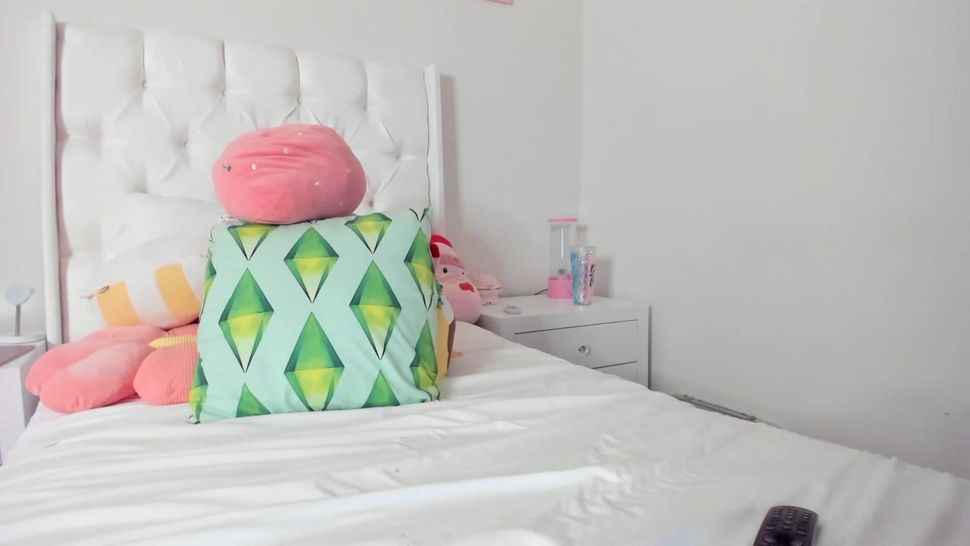 Gallery image thumbnail from Cherrycute666's myfreecams stream on, 03/23/2023, 04:18 image 13 of 20