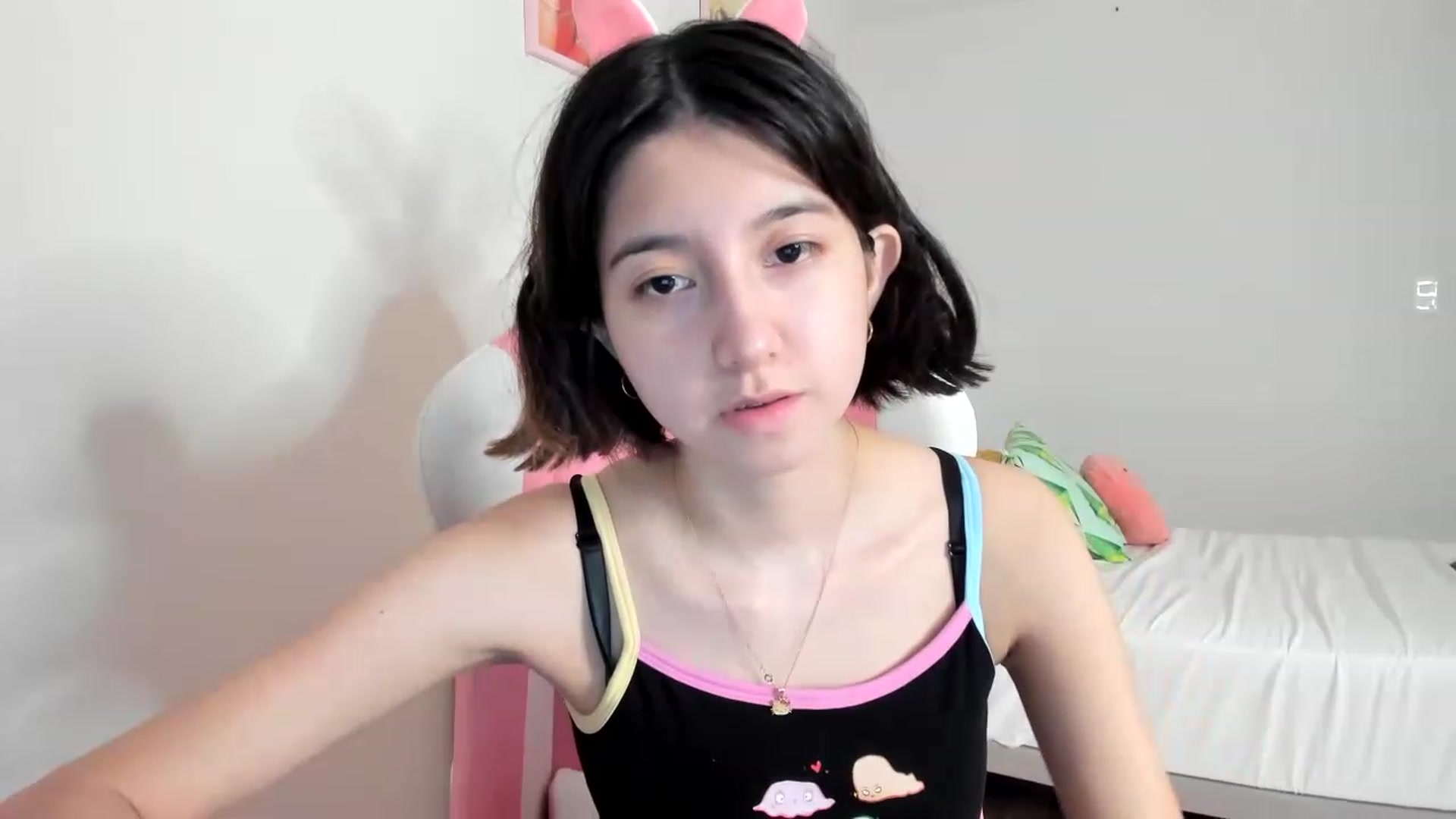 Gallery image thumbnail from Cherrycute666's myfreecams stream on, 03/23/2023, 07:13 image 18 of 20