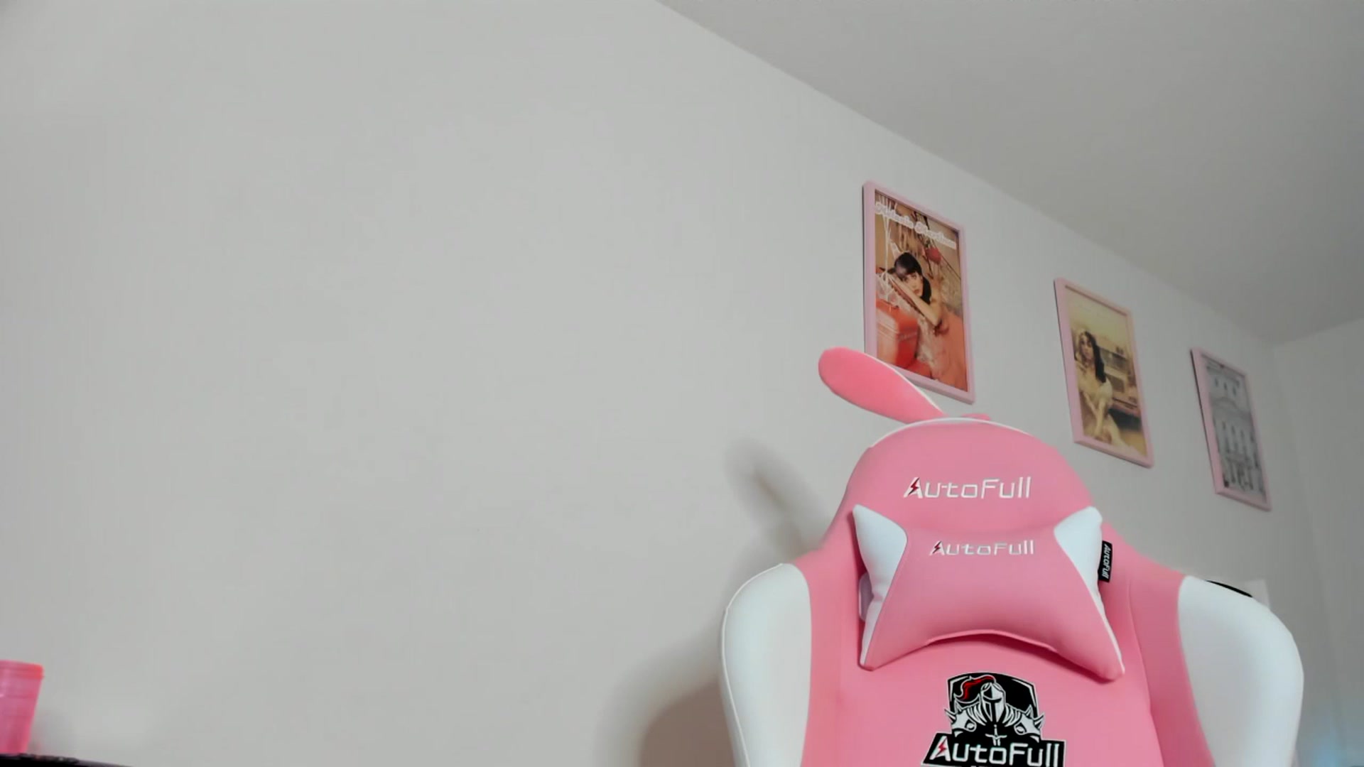 Gallery image thumbnail from Cherrycute666's myfreecams stream on, 03/23/2023, 09:32 image 10 of 20