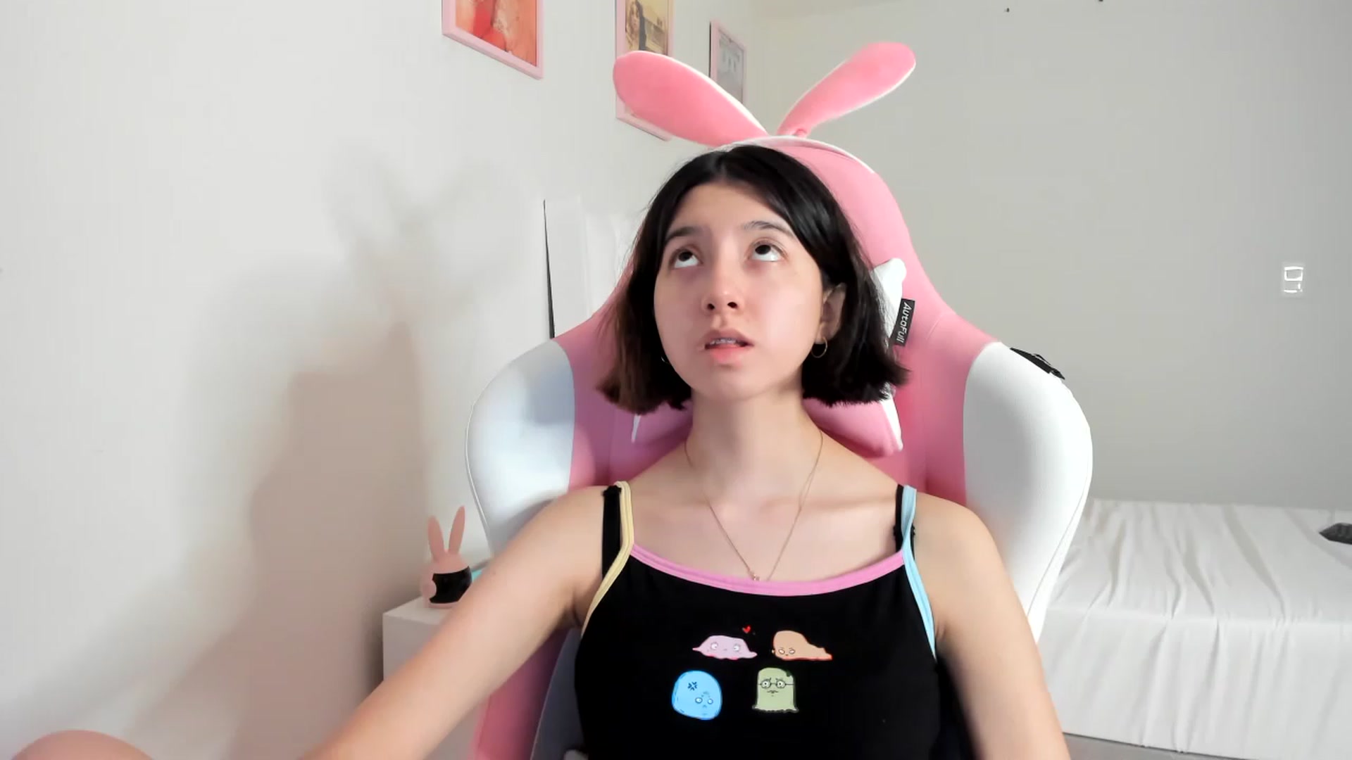 Gallery image thumbnail from Cherrycute666's myfreecams stream on, 03/23/2023, 09:32 image 7 of 20