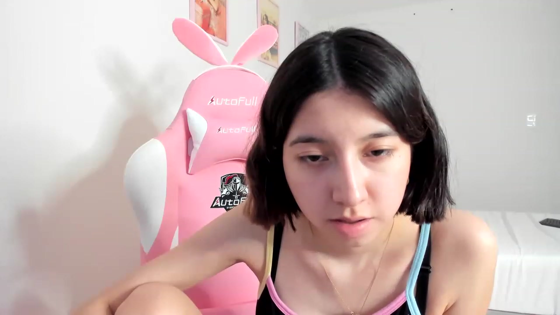 Gallery image thumbnail from Cherrycute666's myfreecams stream on, 03/23/2023, 11:18 image 17 of 20