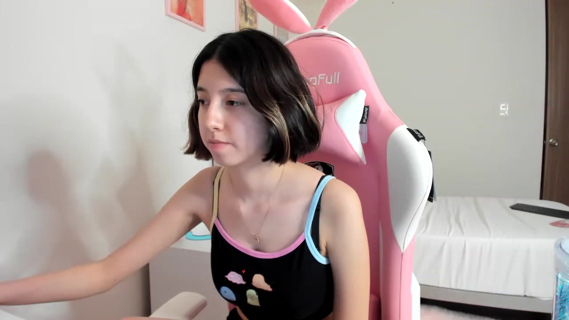 Gallery image thumbnail from Cherrycute666's myfreecams stream on, 03/23/2023, 11:18 image 7 of 20