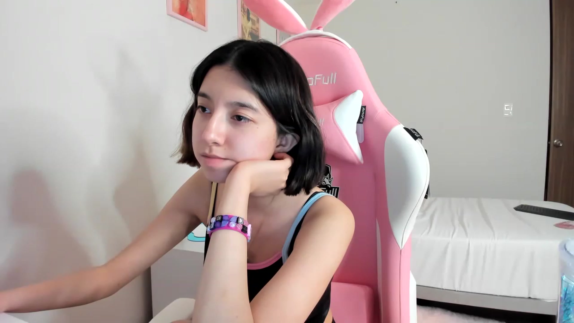Gallery image thumbnail from Cherrycute666's myfreecams stream on, 03/23/2023, 11:18 image 5 of 20