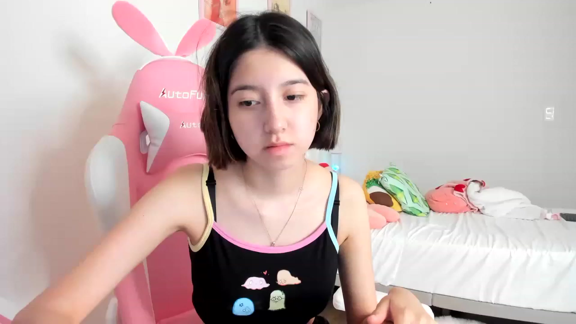 Gallery image thumbnail from Cherrycute666's myfreecams stream on, 03/23/2023, 17:54 image 1 of 20