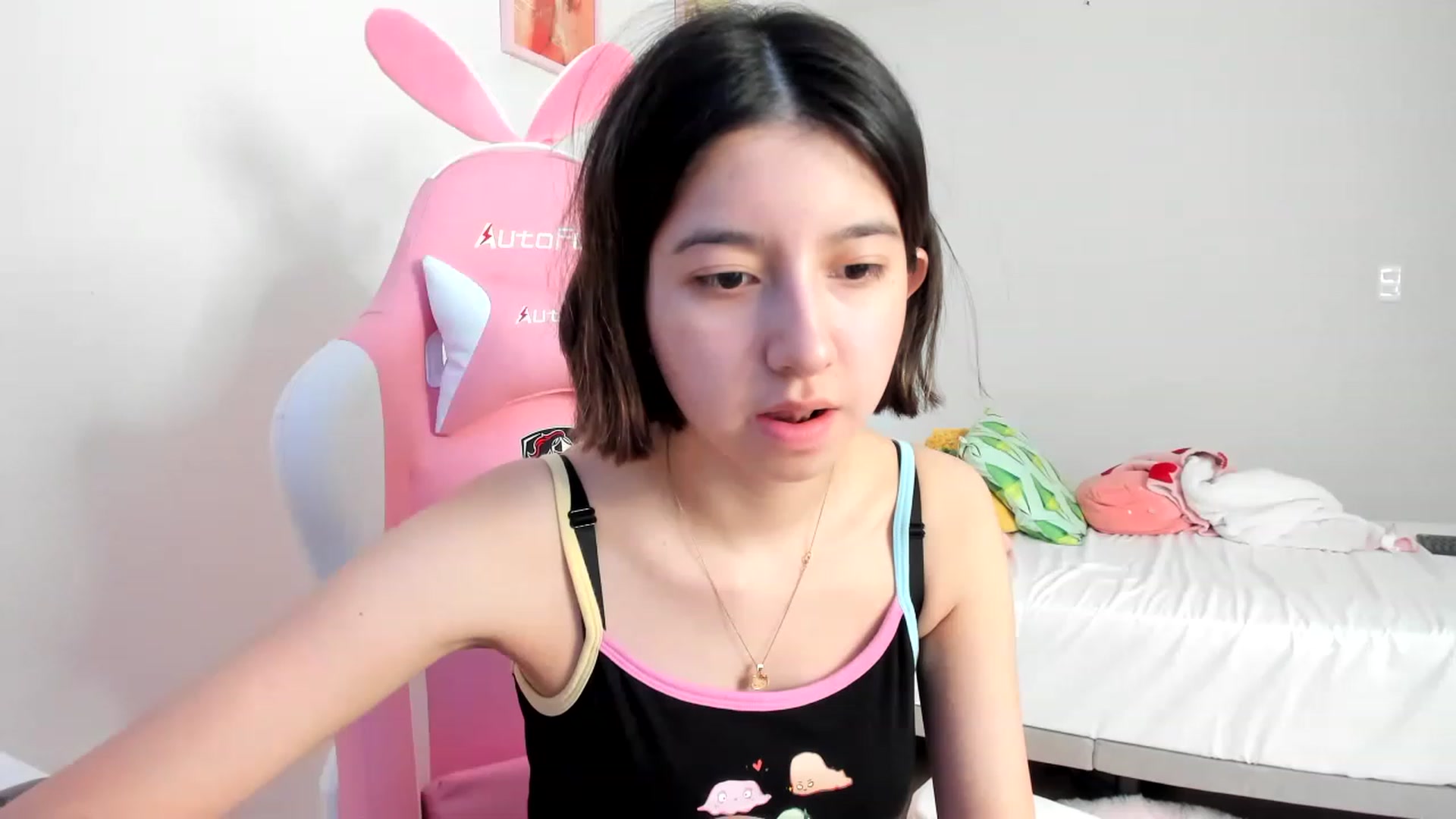 Gallery image thumbnail from Cherrycute666's myfreecams stream on, 03/23/2023, 17:54 image 6 of 20
