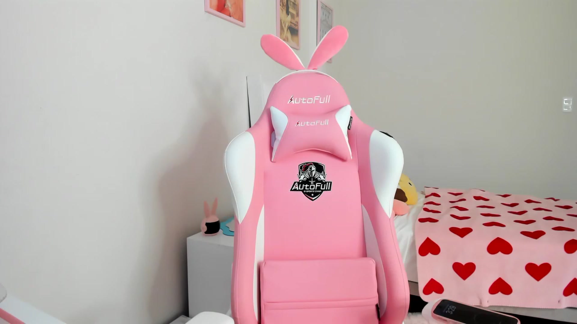 Gallery image thumbnail from Cherrycute666's myfreecams stream on, 03/23/2023, 21:39 image 20 of 20