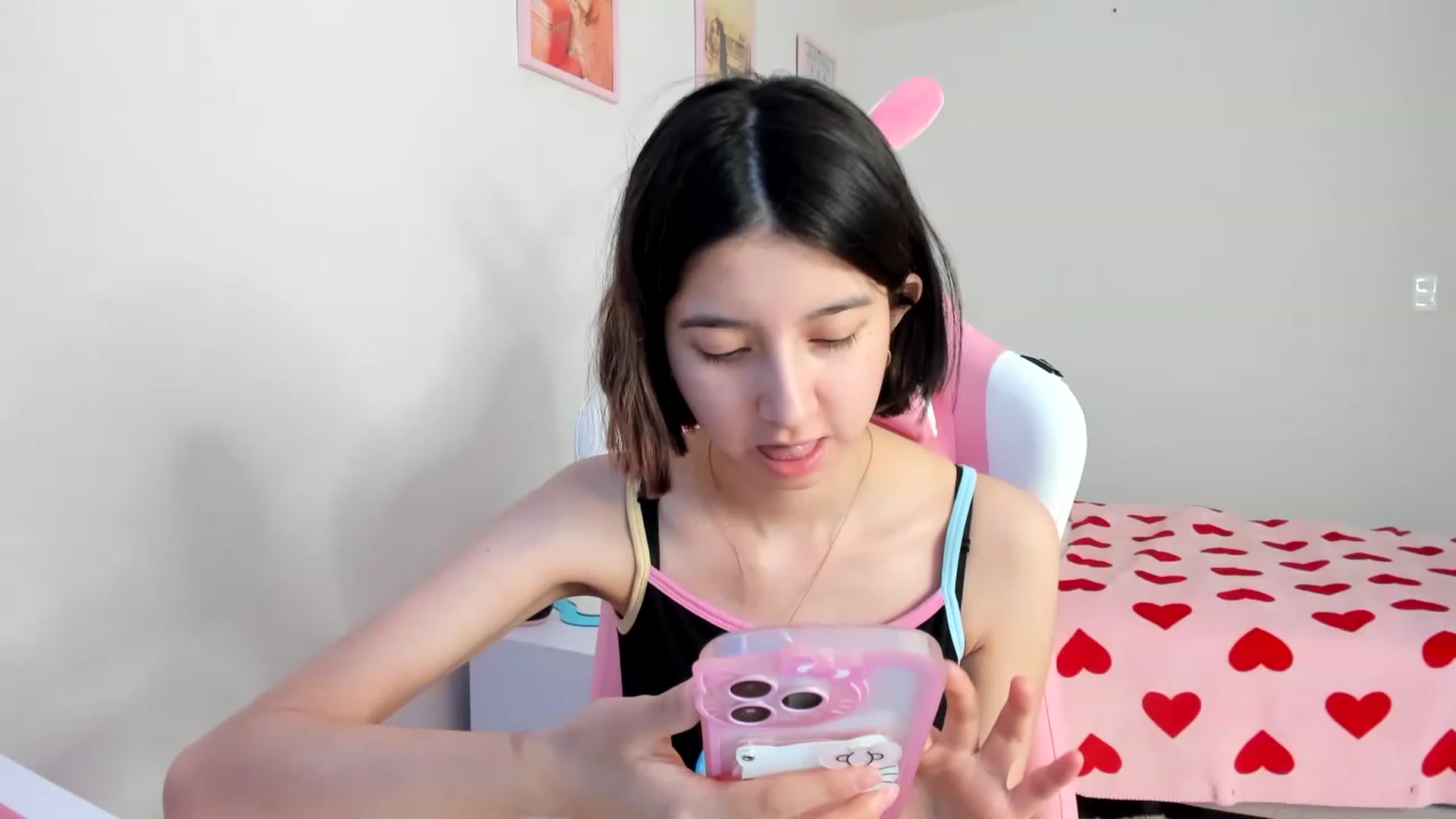 Gallery image thumbnail from Cherrycute666's myfreecams stream on, 03/23/2023, 21:39 image 9 of 20
