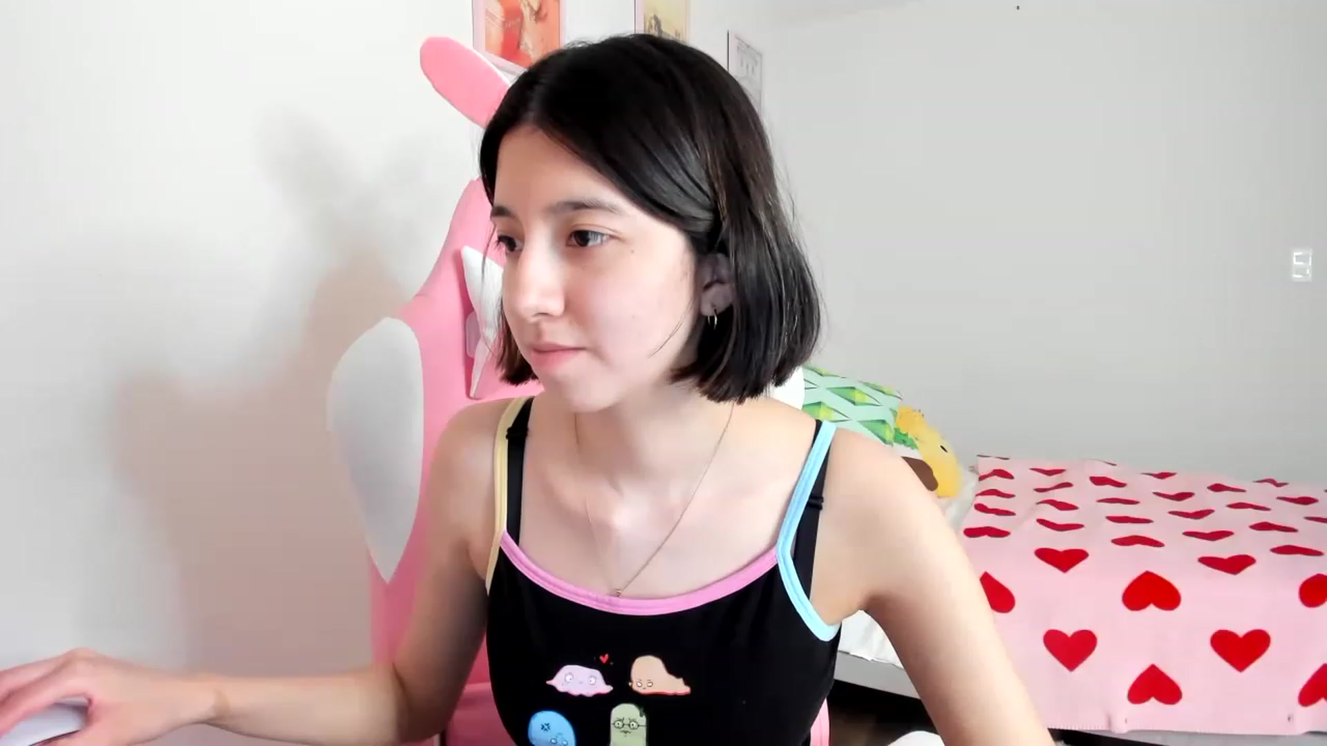 Gallery image thumbnail from Cherrycute666's myfreecams stream on, 03/23/2023, 21:39 image 3 of 20