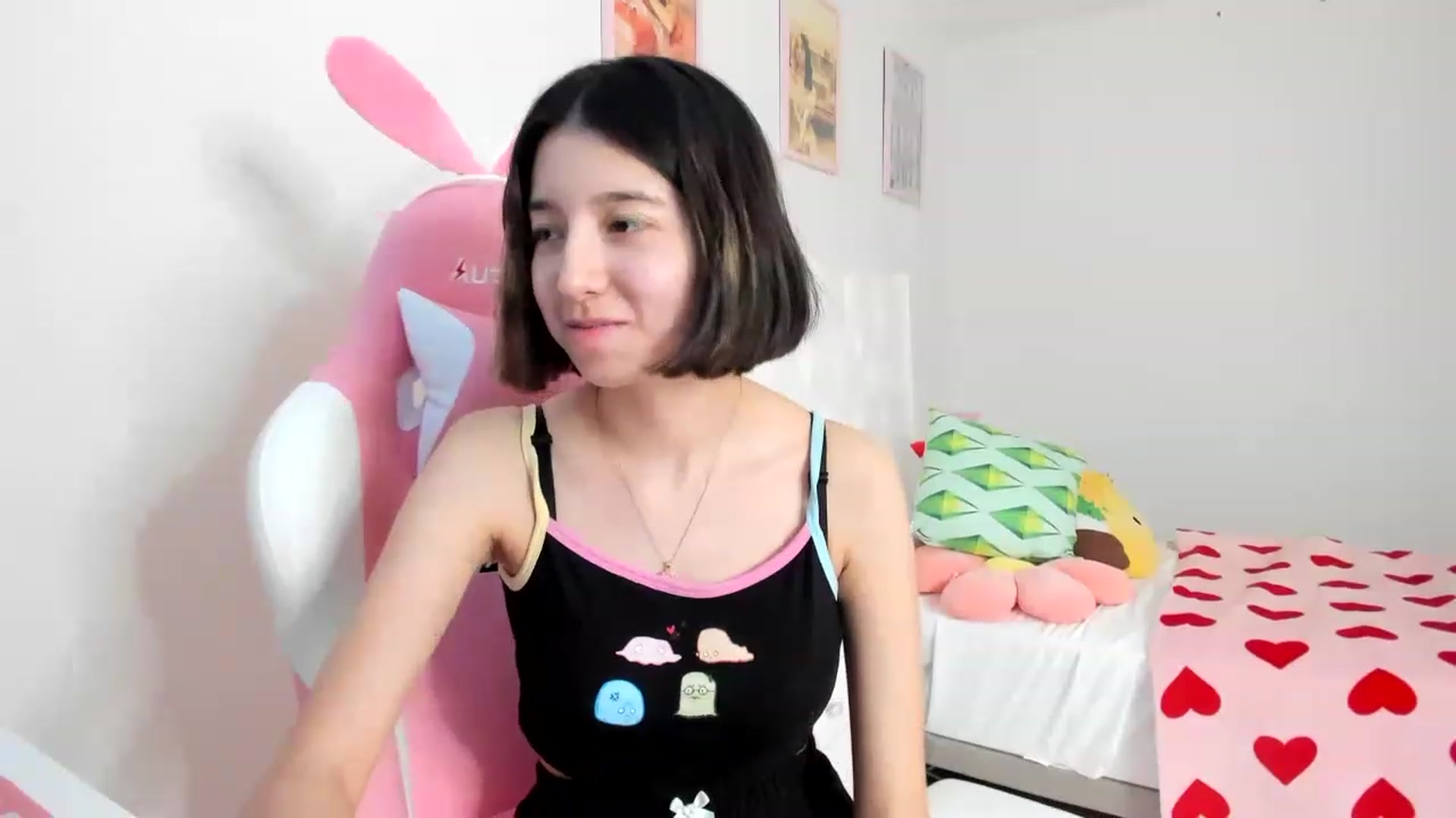 Gallery image thumbnail from Cherrycute666's myfreecams stream on, 03/24/2023, 24:03 image 10 of 20
