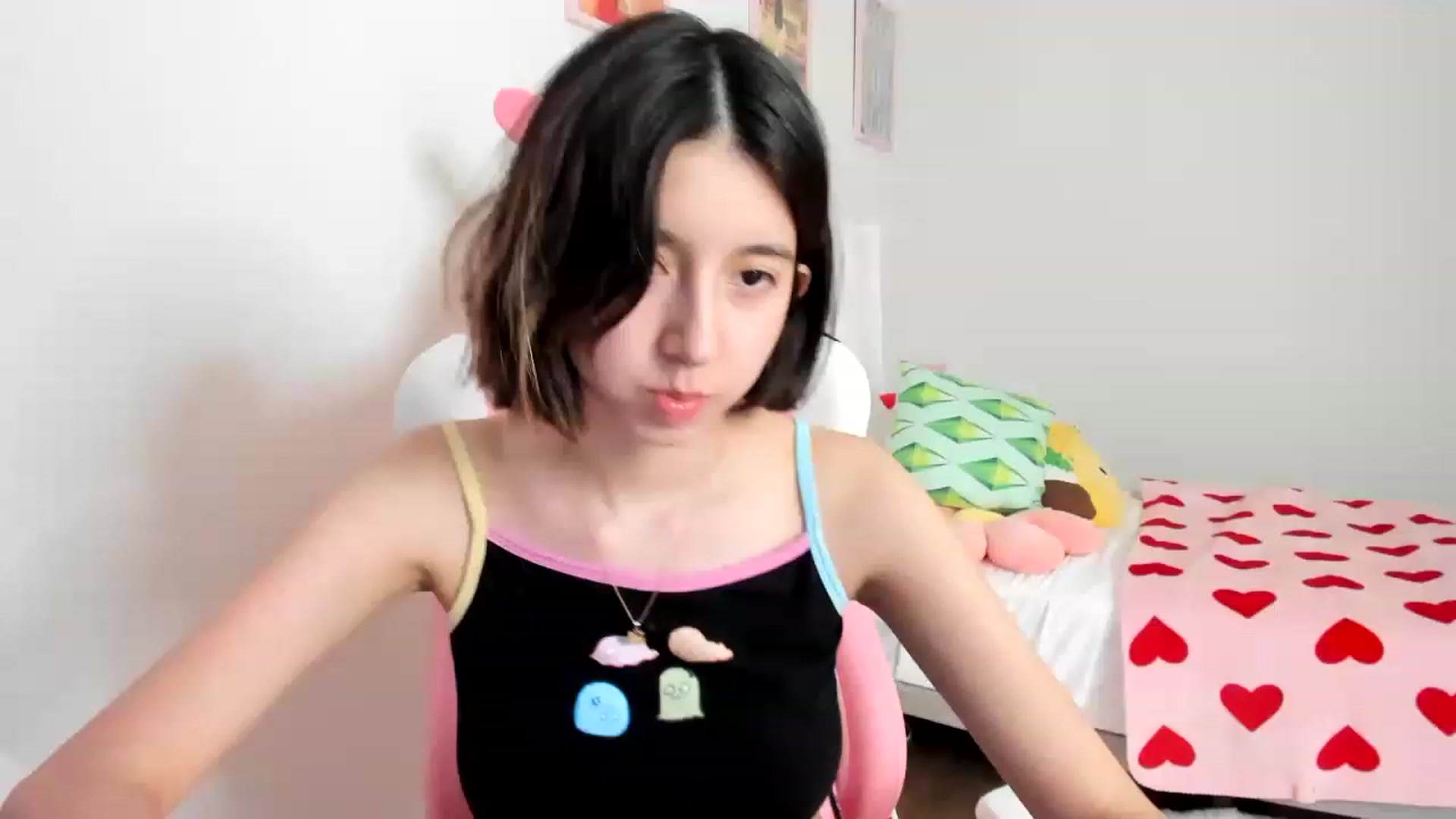 Gallery image thumbnail from Cherrycute666's myfreecams stream on, 03/24/2023, 24:03 image 1 of 20