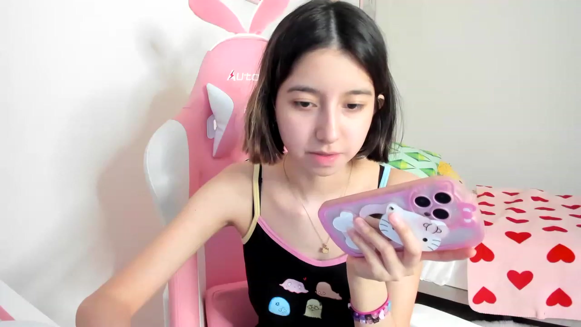 Gallery image thumbnail from Cherrycute666's myfreecams stream on, 03/24/2023, 24:03 image 19 of 20