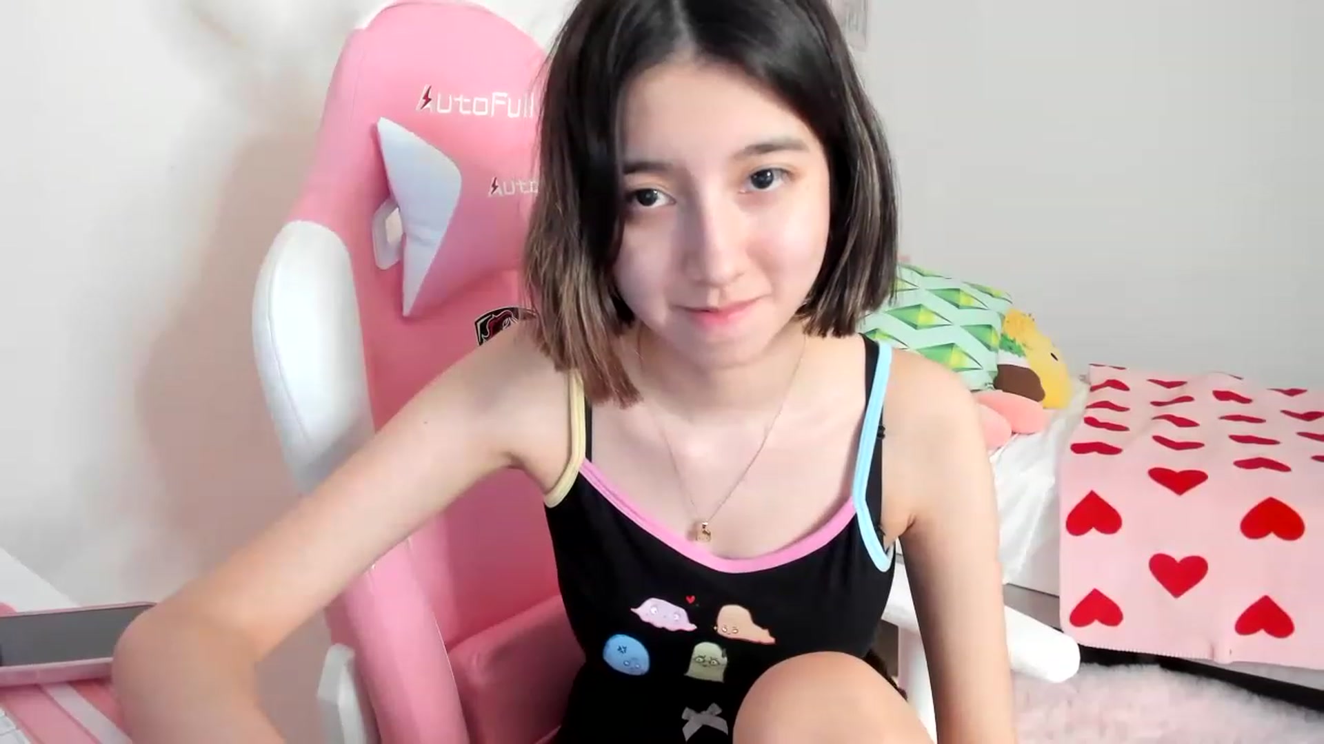 Gallery image thumbnail from Cherrycute666's myfreecams stream on, 03/24/2023, 24:03 image 15 of 20
