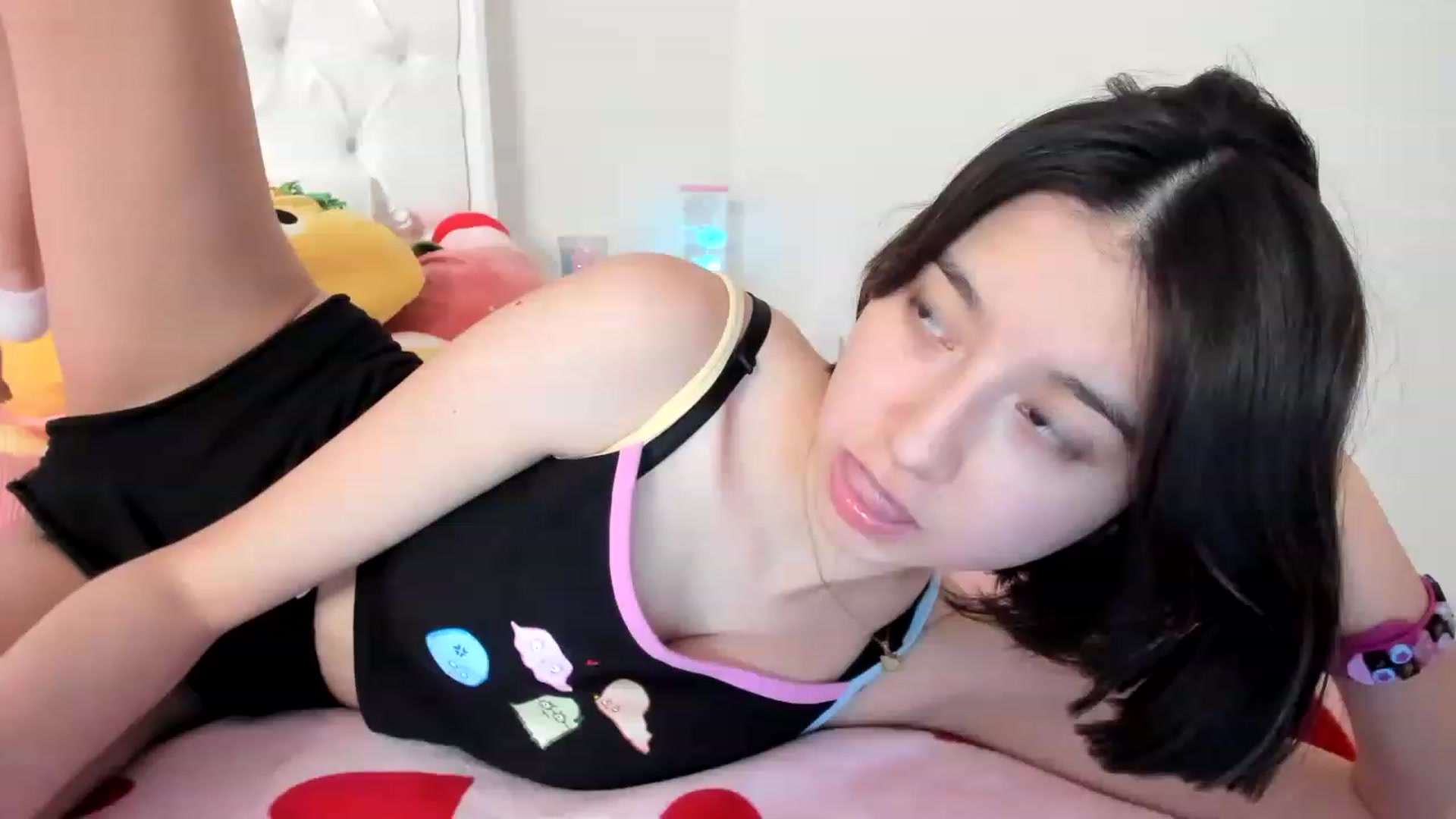 Gallery image thumbnail from Cherrycute666's myfreecams stream on, 03/24/2023, 05:17 image 1 of 20