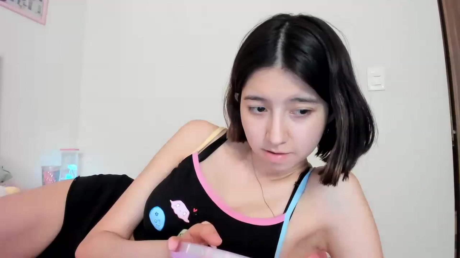 Gallery image thumbnail from Cherrycute666's myfreecams stream on, 03/24/2023, 05:17 image 19 of 20