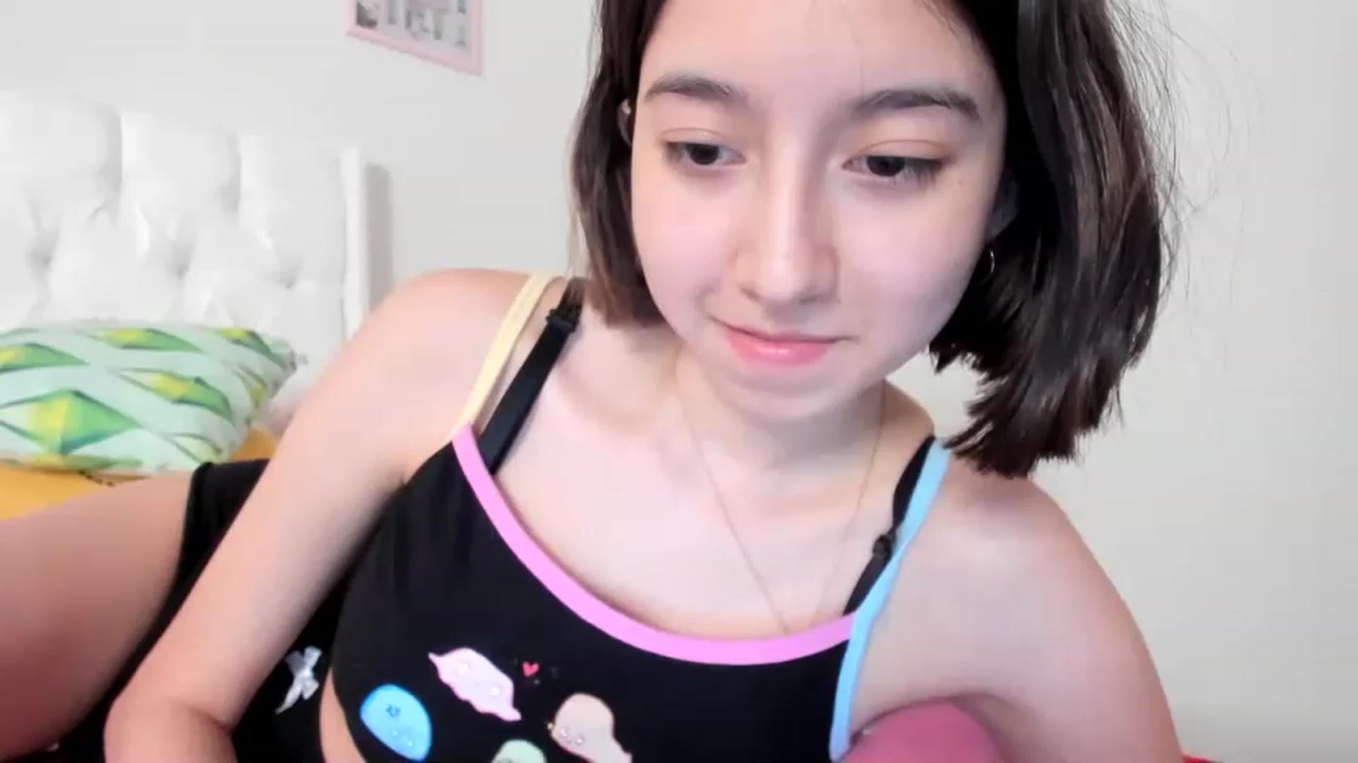 Gallery image thumbnail from Cherrycute666's myfreecams stream on, 03/24/2023, 05:17 image 4 of 20