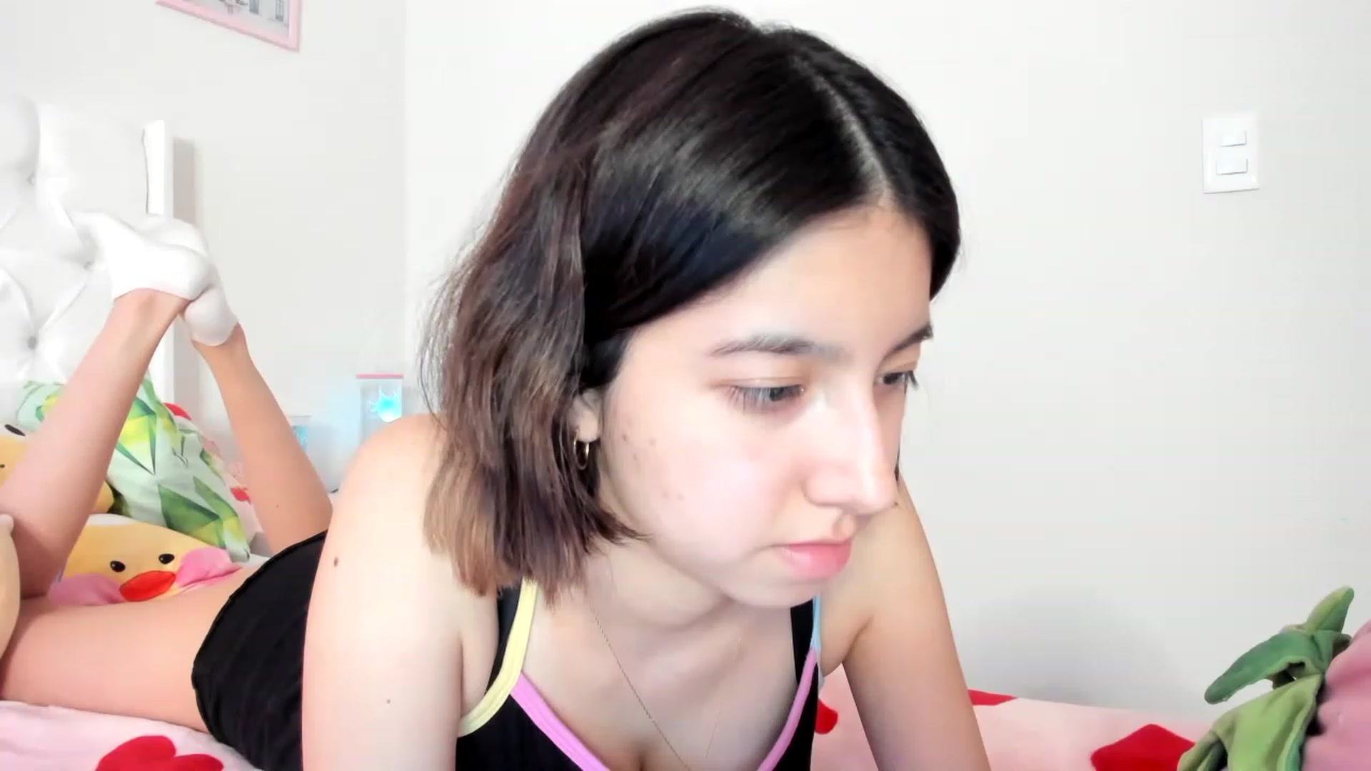 Gallery image thumbnail from Cherrycute666's myfreecams stream on, 03/24/2023, 10:28 image 7 of 20