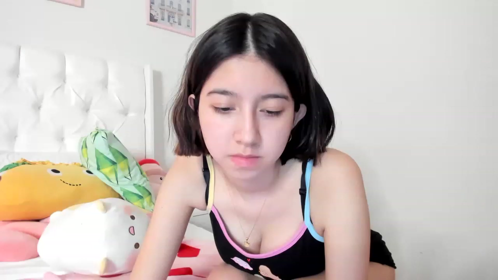 Gallery image thumbnail from Cherrycute666's myfreecams stream on, 03/24/2023, 10:28 image 5 of 20