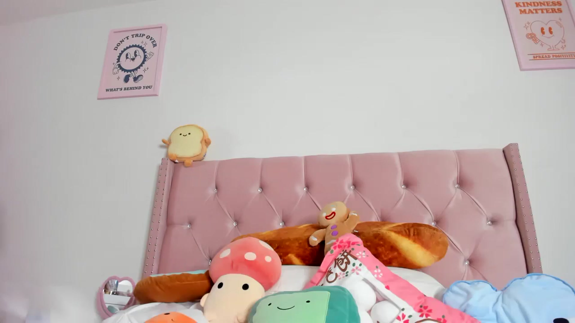 Gallery image thumbnail from Cherrycute666's myfreecams stream on, 03/24/2023, 10:28 image 20 of 20