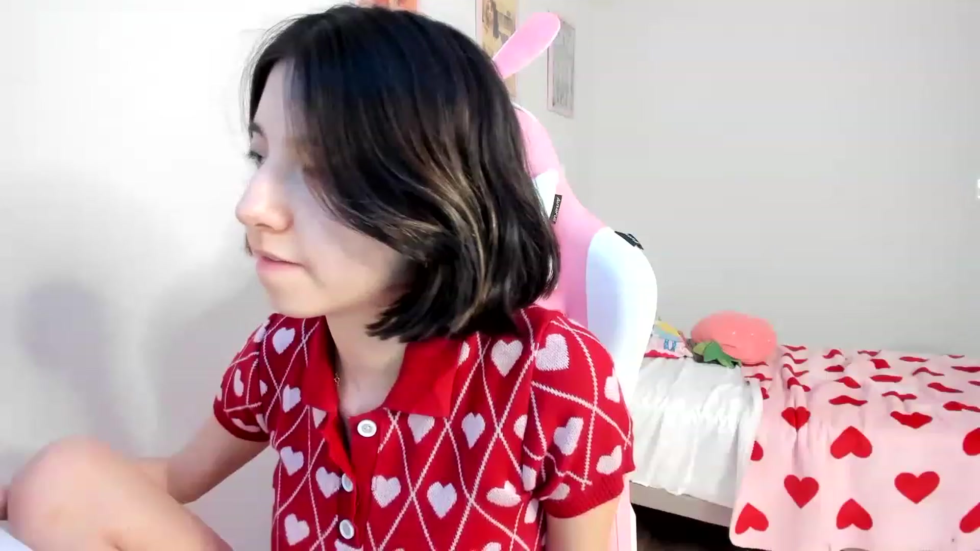 Gallery image thumbnail from Cherrycute666's myfreecams stream on, 03/24/2023, 13:46 image 10 of 20