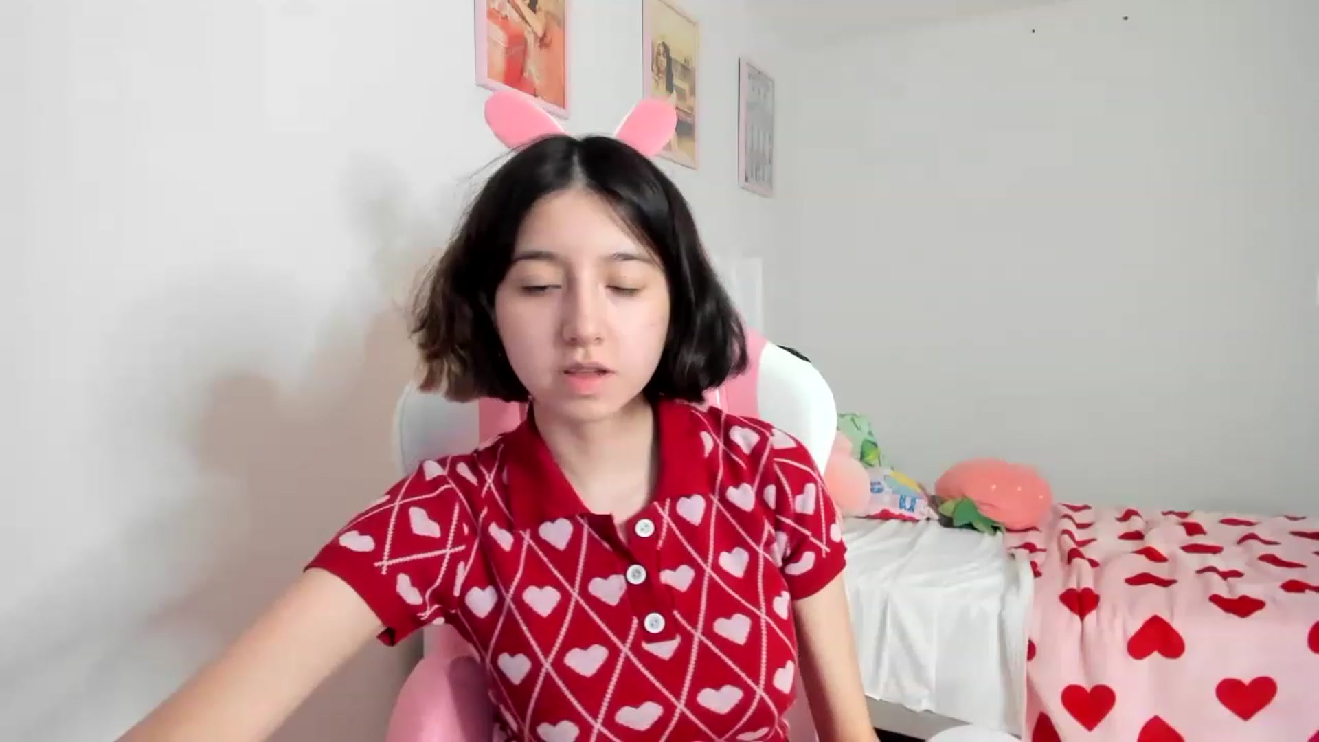 Gallery image thumbnail from Cherrycute666's myfreecams stream on, 03/24/2023, 13:46 image 16 of 20