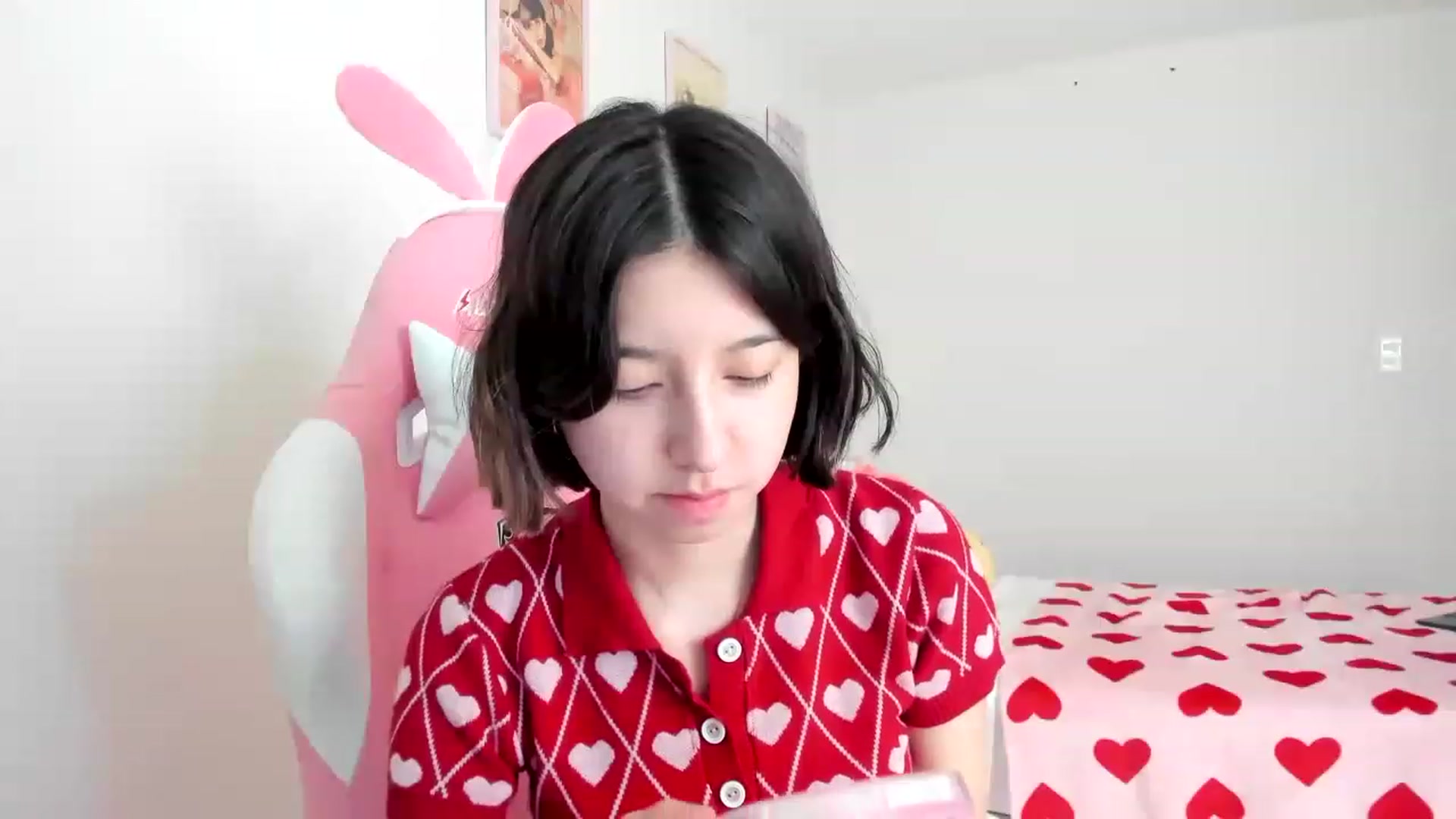 Gallery image thumbnail from Cherrycute666's myfreecams stream on, 03/24/2023, 22:35 image 7 of 20