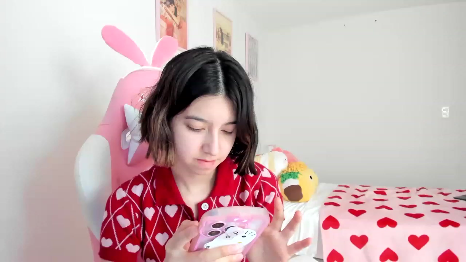 Gallery image thumbnail from Cherrycute666's myfreecams stream on, 03/24/2023, 22:35 image 12 of 20